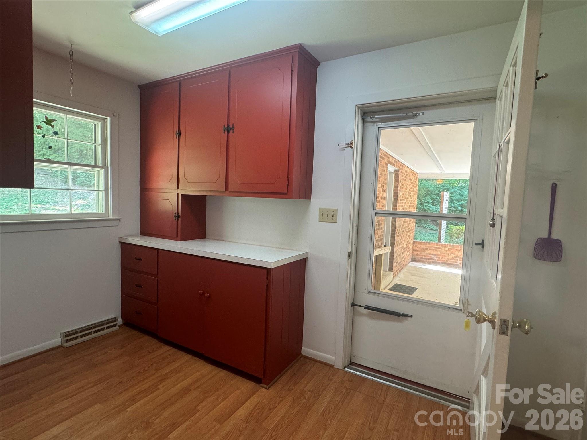 1023 Autumn Lane — New London