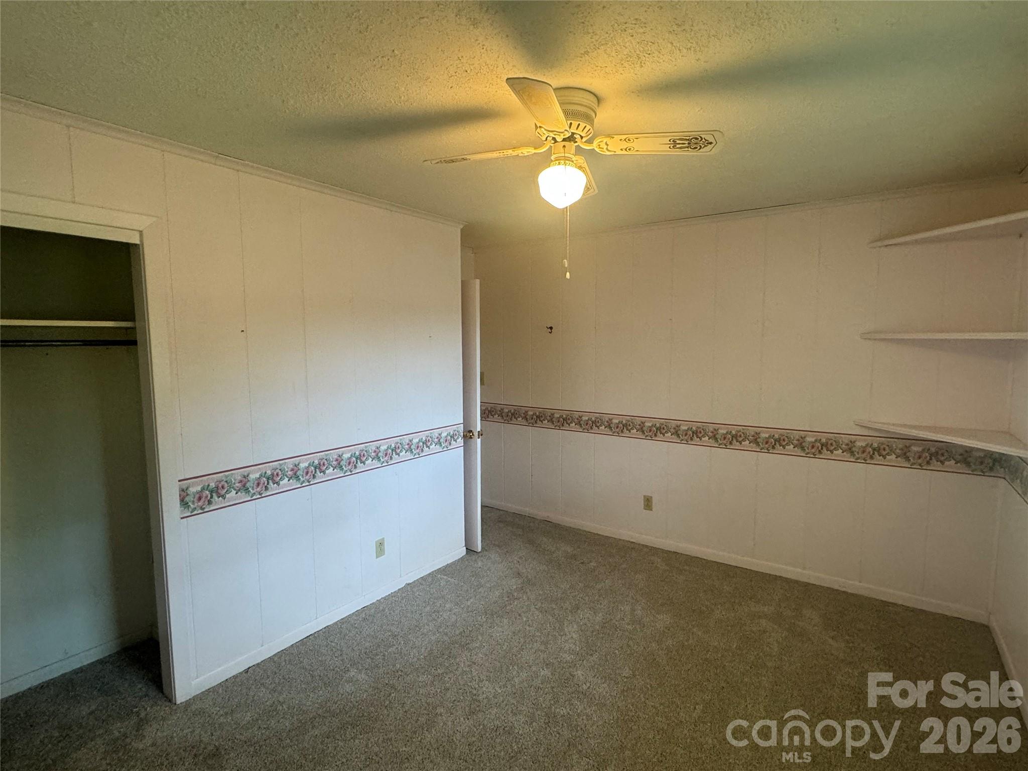 1023 Autumn Lane — New London