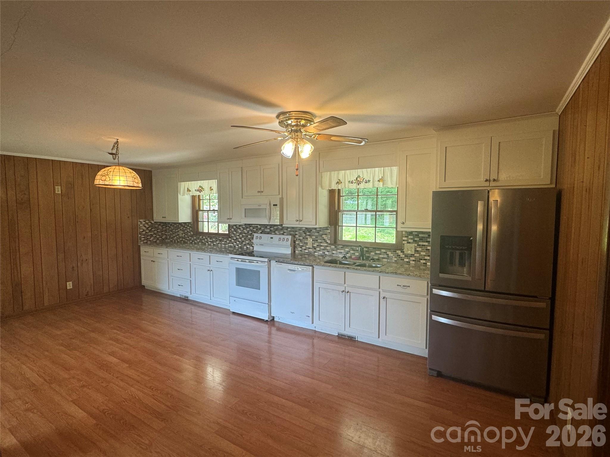 1023 Autumn Lane — New London