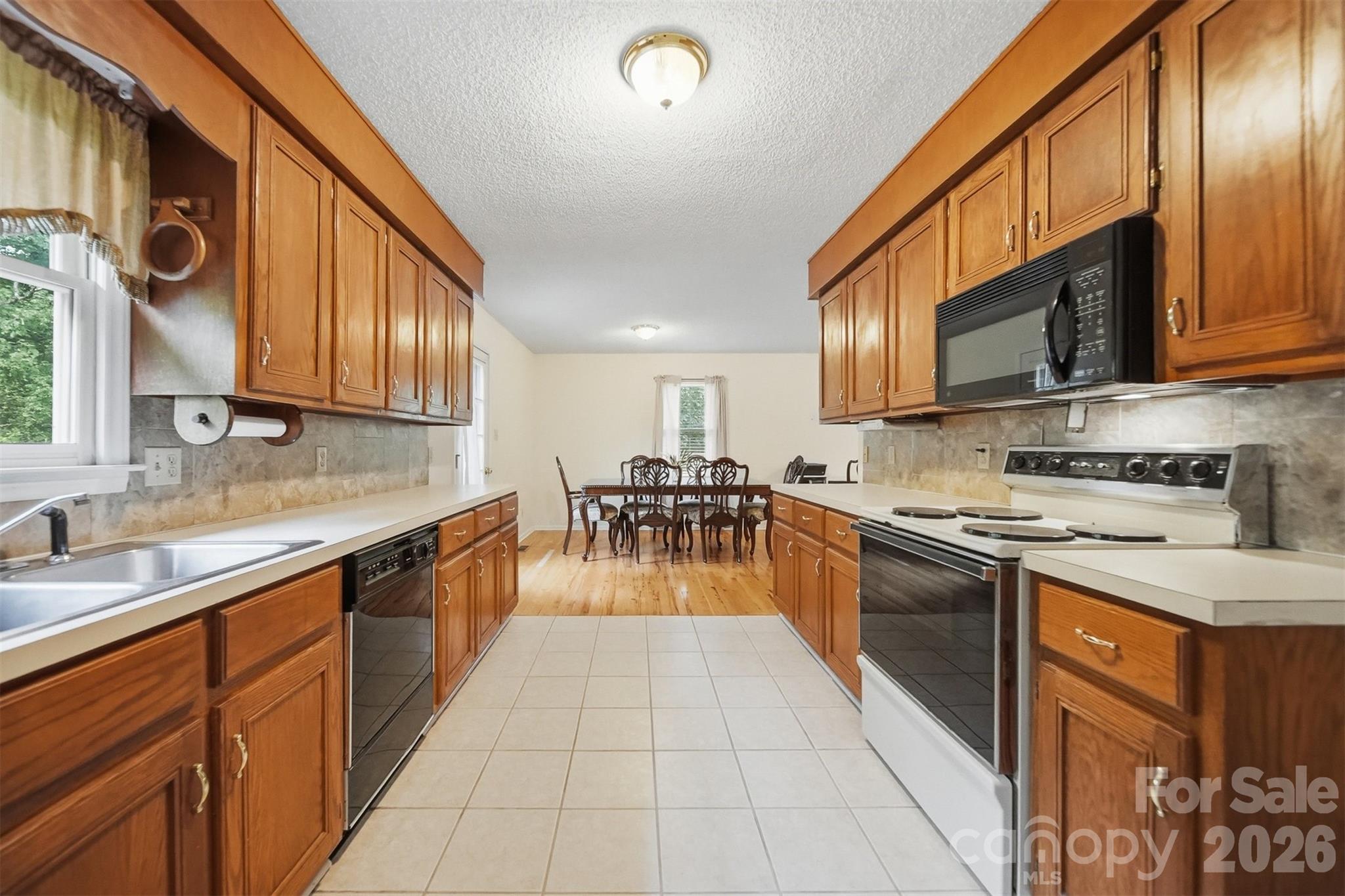 3882 Shadowood Drive — Morganton