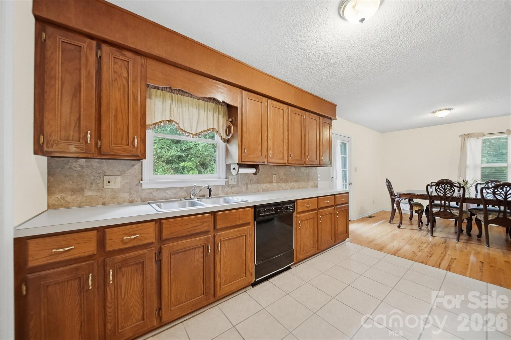 3882 Shadowood Drive — Morganton