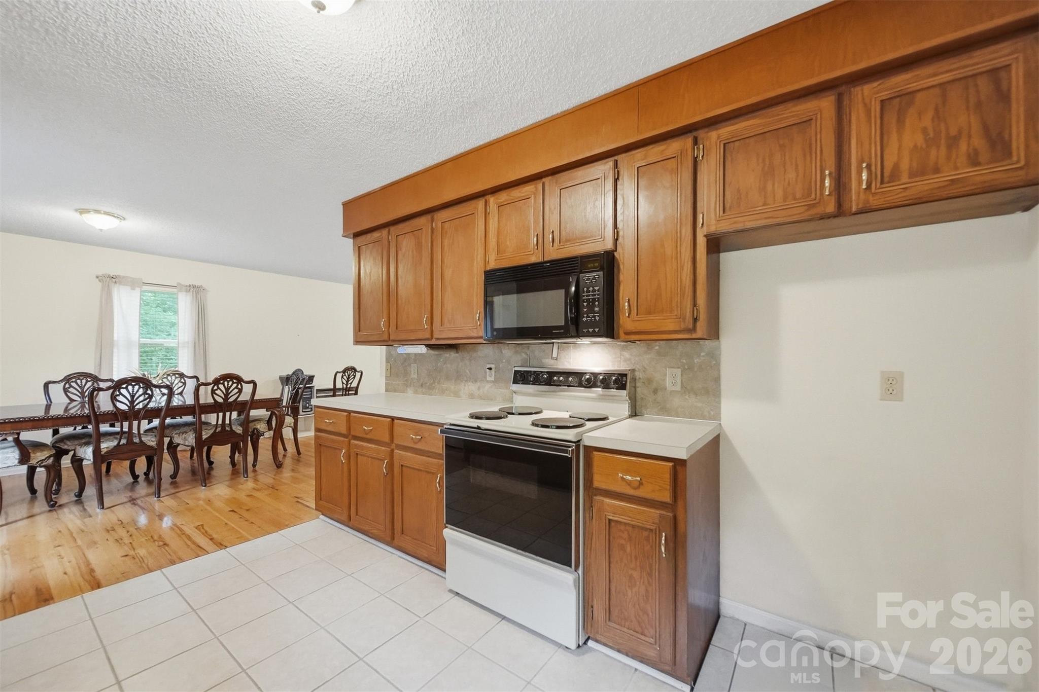 3882 Shadowood Drive — Morganton