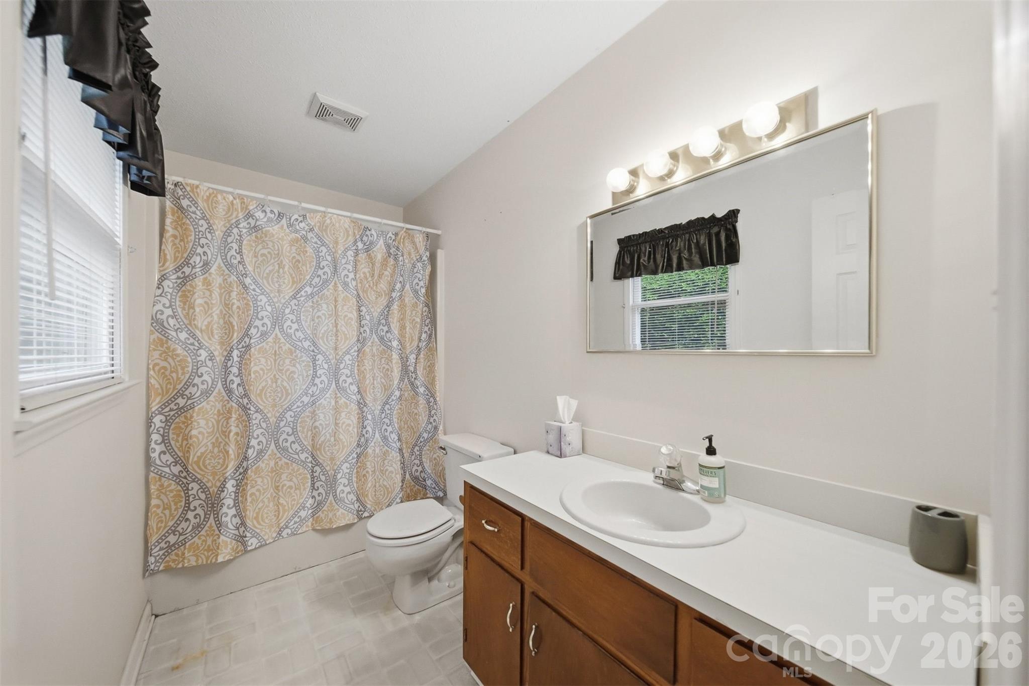 3882 Shadowood Drive — Morganton
