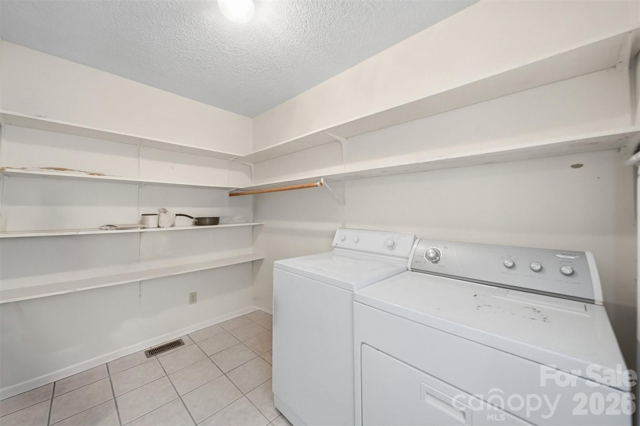 3882 Shadowood Drive — Morganton