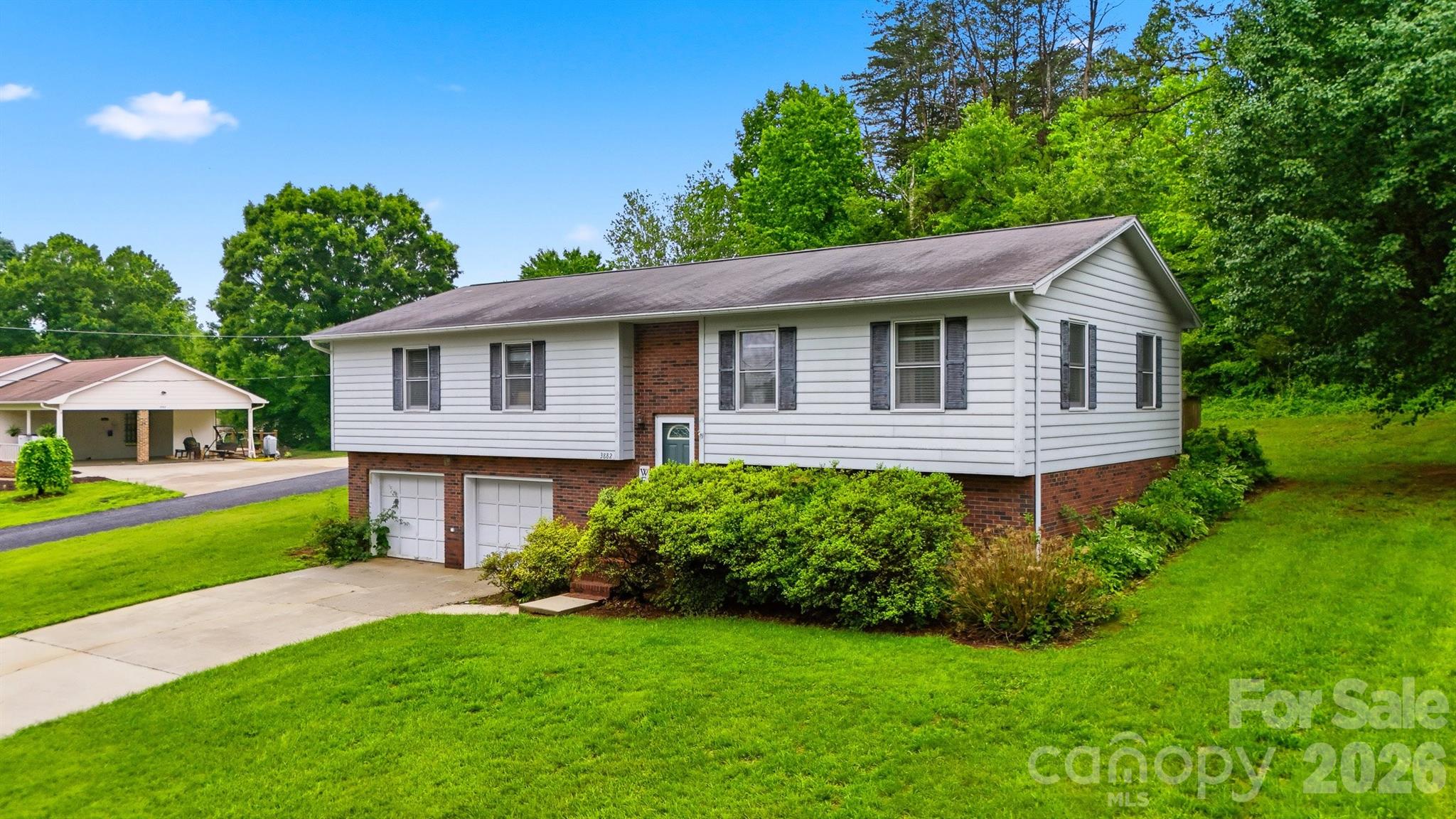 3882 Shadowood Drive — Morganton