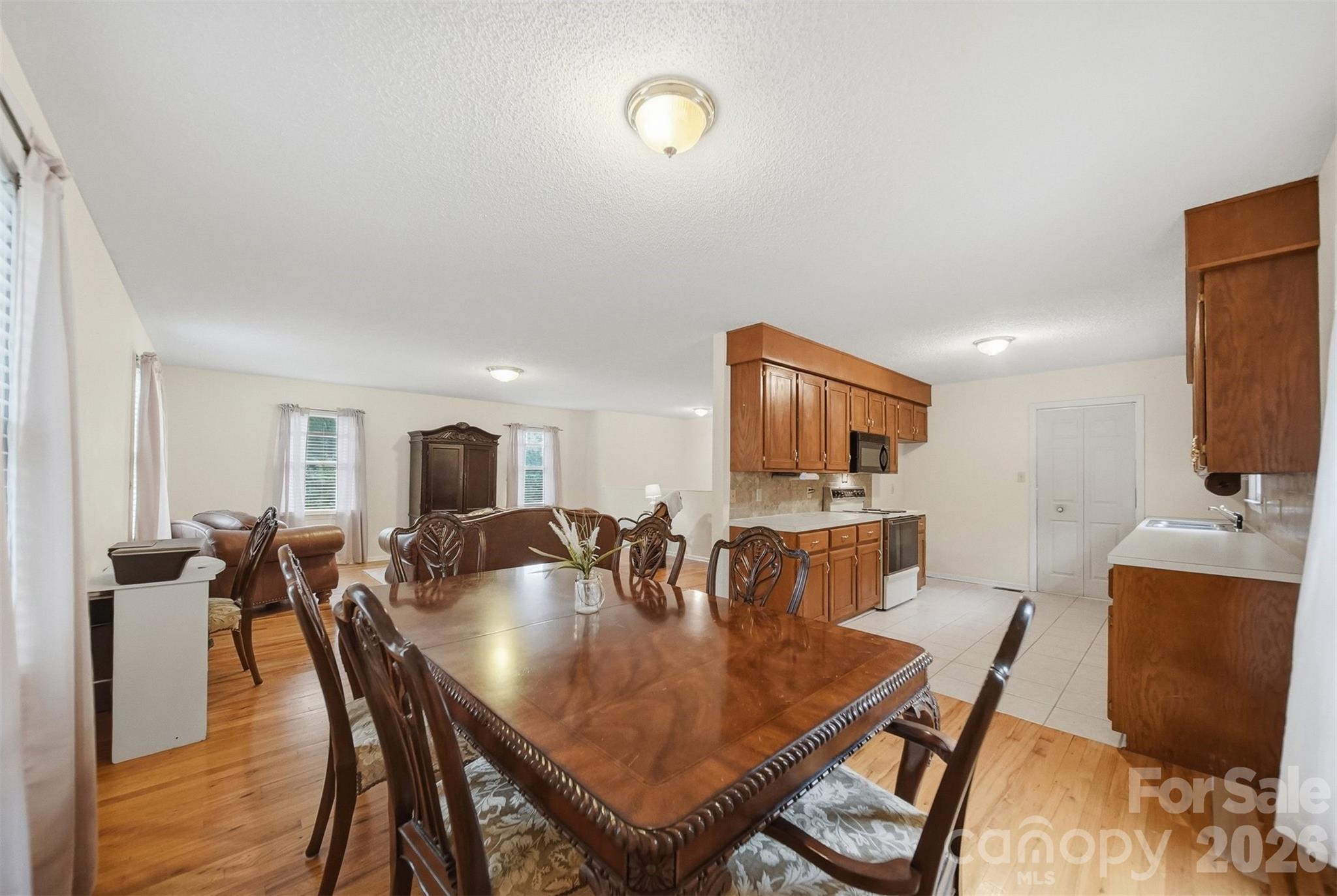 3882 Shadowood Drive — Morganton