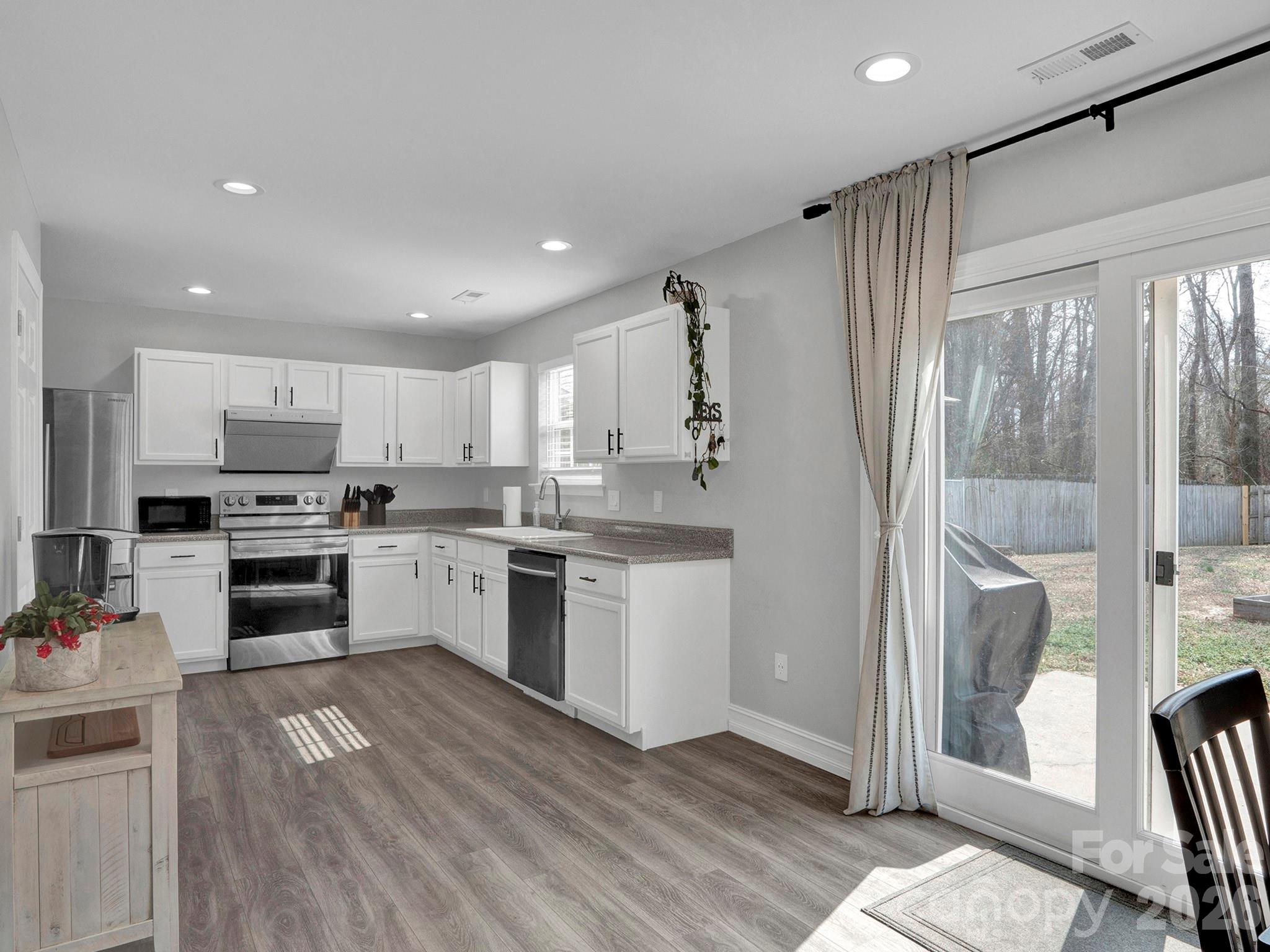 3807 Edgeview Drive — Indian Trail