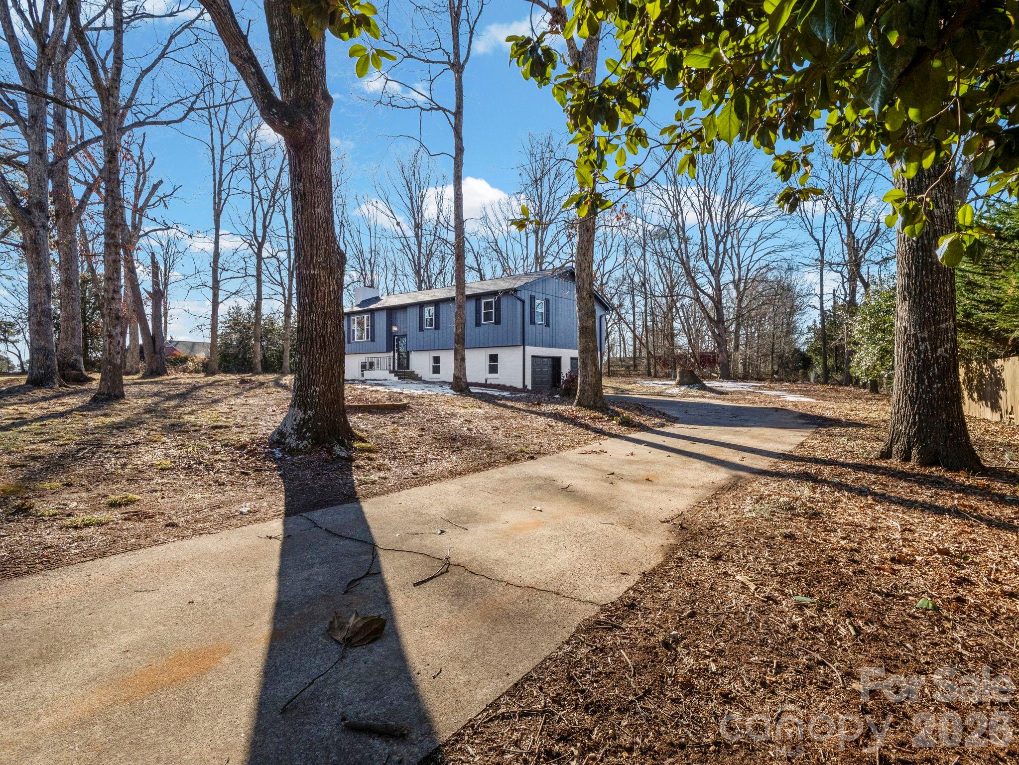 944 Woodland Drive — Shelby