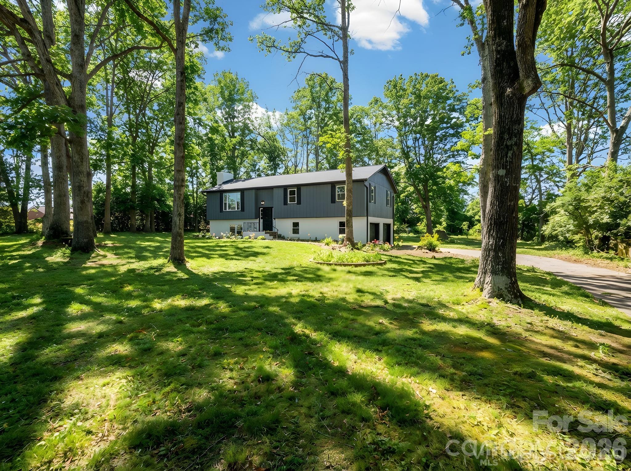 944 Woodland Drive — Shelby