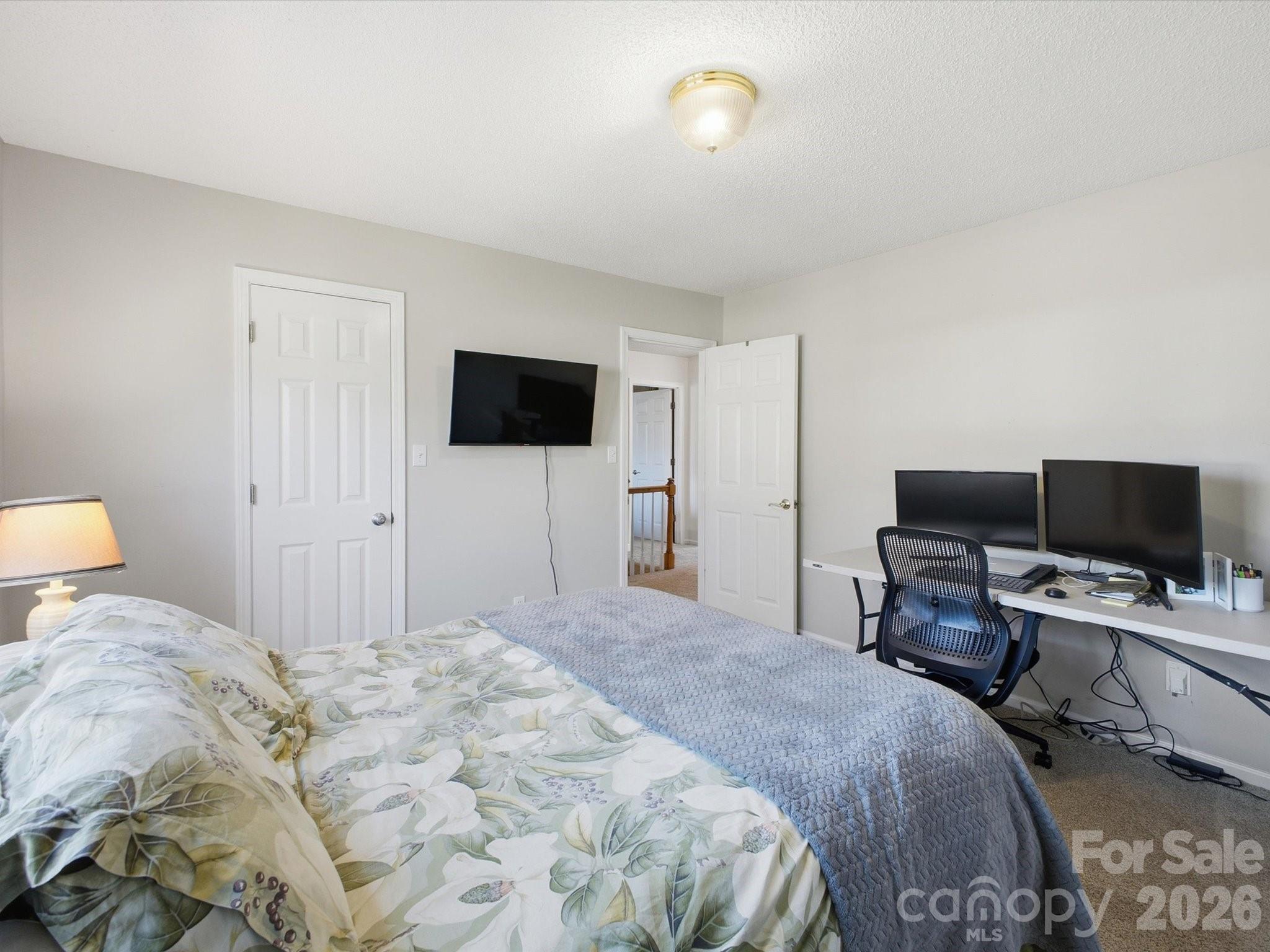 109 Elk Court — Mount Holly