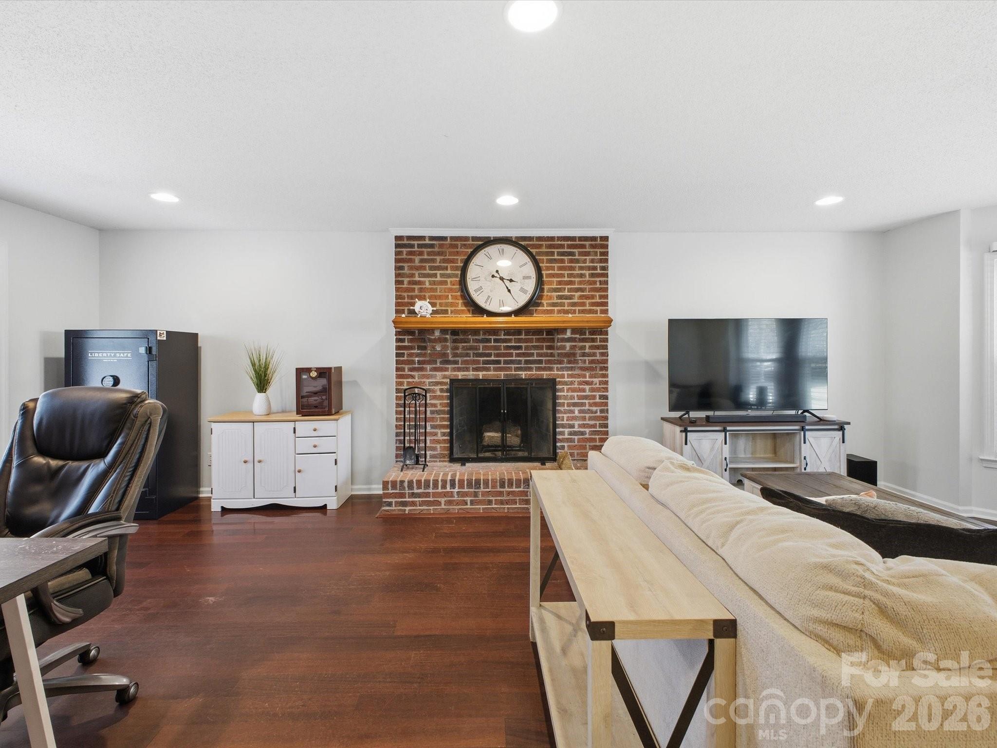 109 Elk Court — Mount Holly