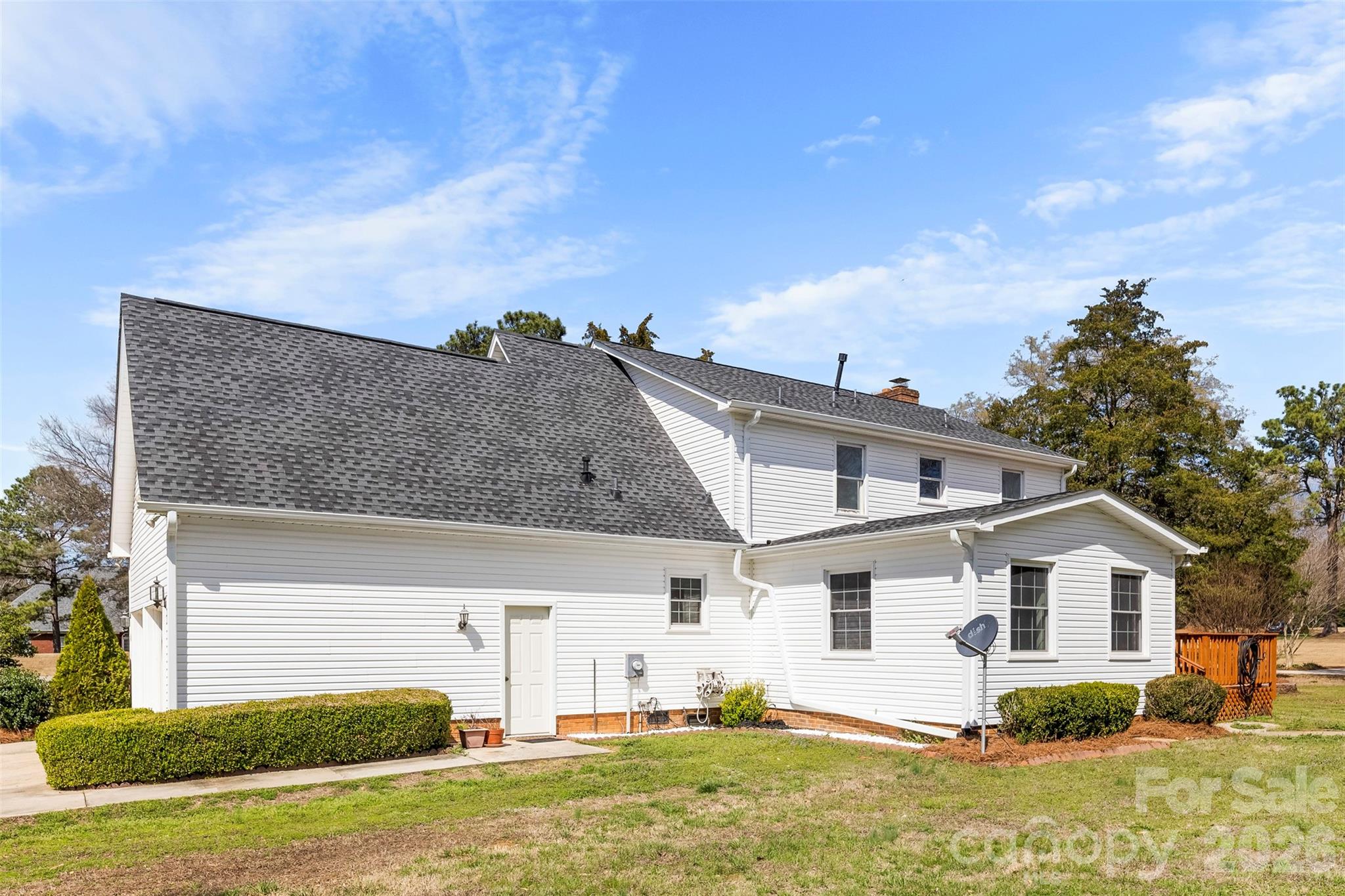 1347 Meadow Lakes Road — Rock Hill