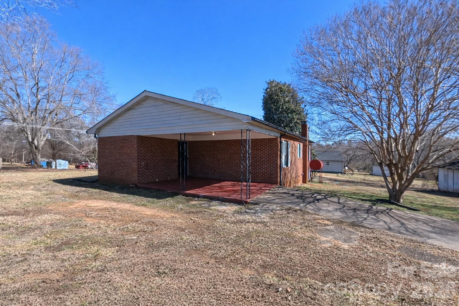 2410 Harris Henrietta Road — Mooresboro