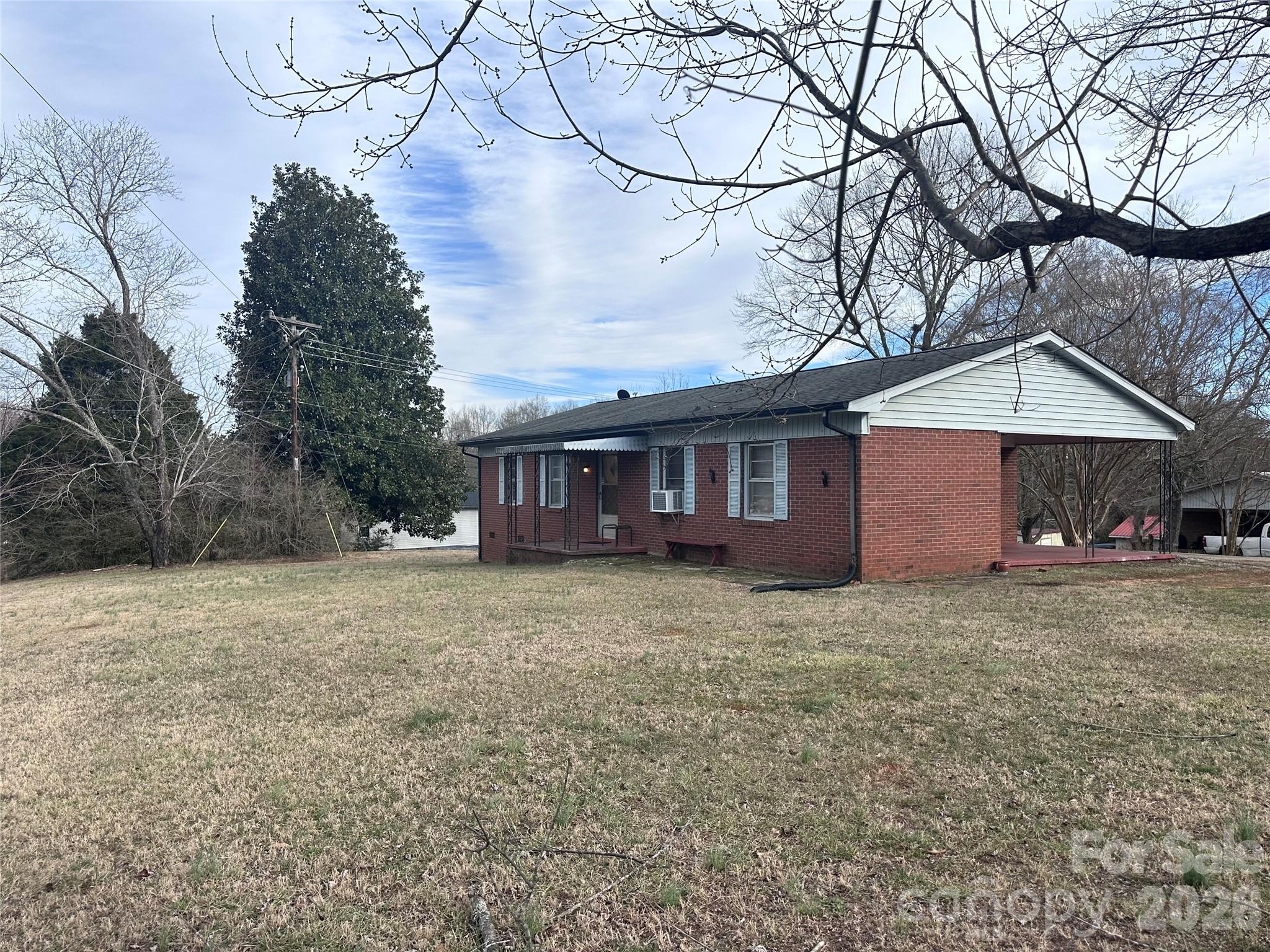 2410 Harris Henrietta Road — Mooresboro