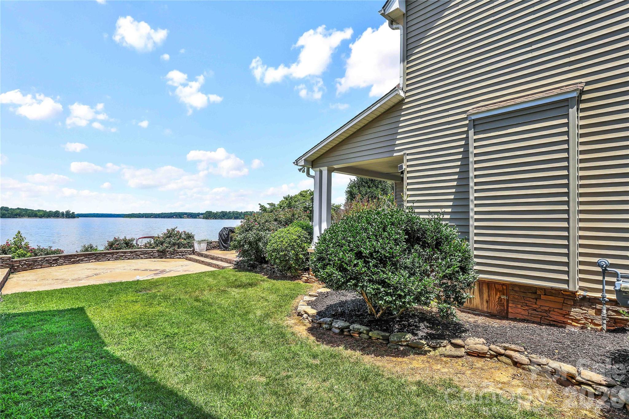 1180 Riverview Road Extension — Lexington