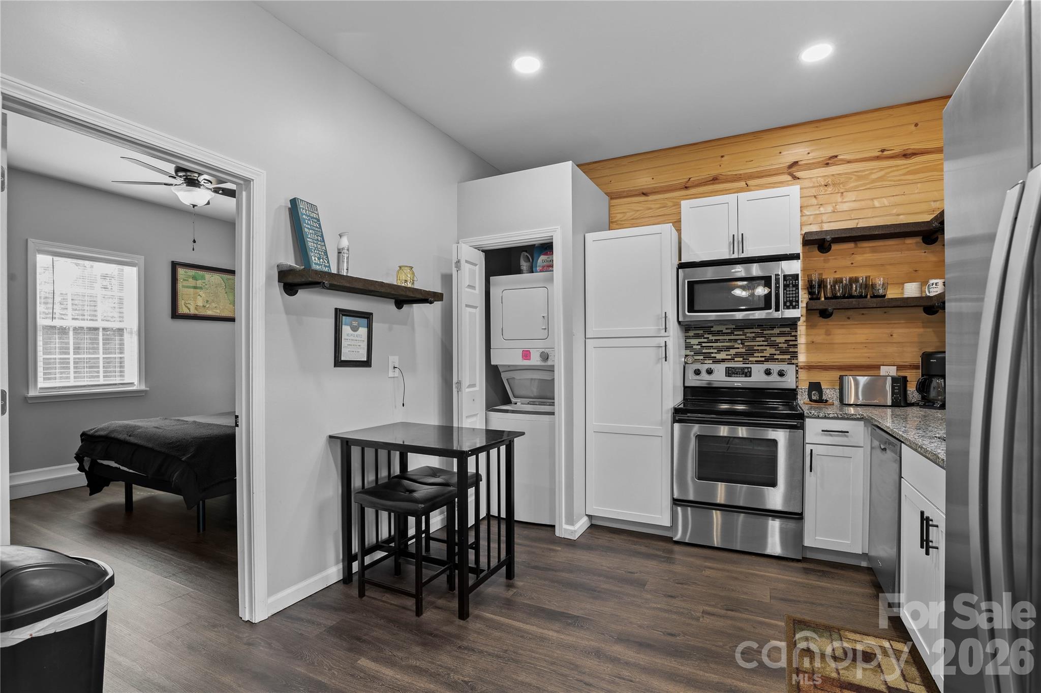 1180 Riverview Road Extension — Lexington