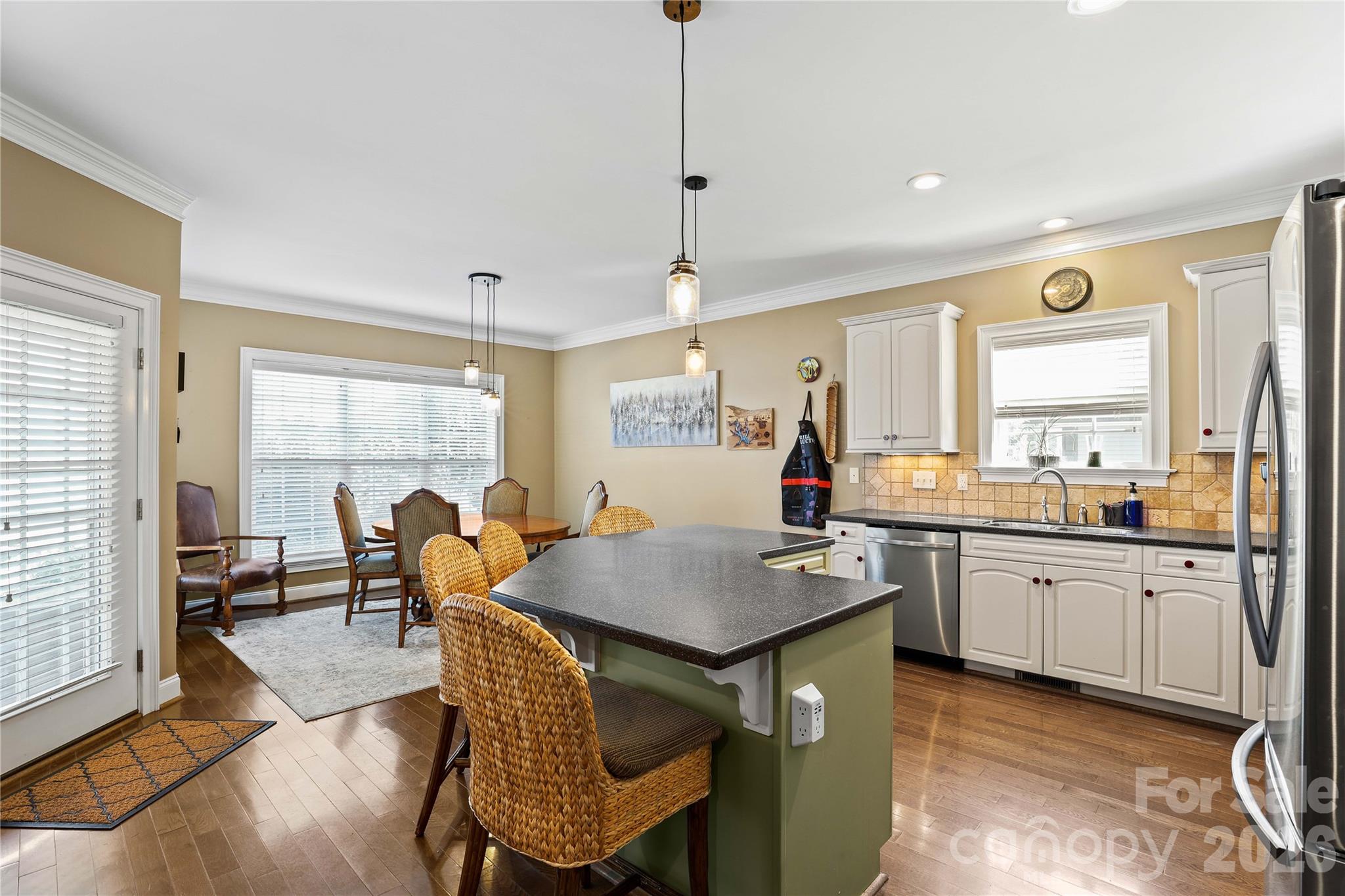 1180 Riverview Road Extension — Lexington