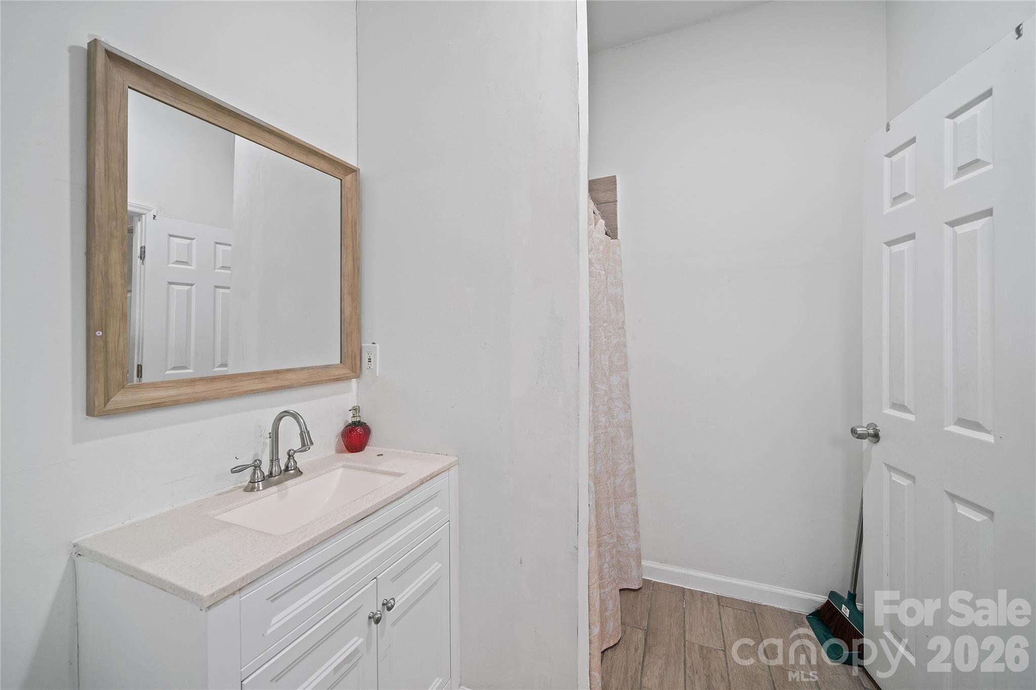 4013 Tuck Knight Court — Lancaster