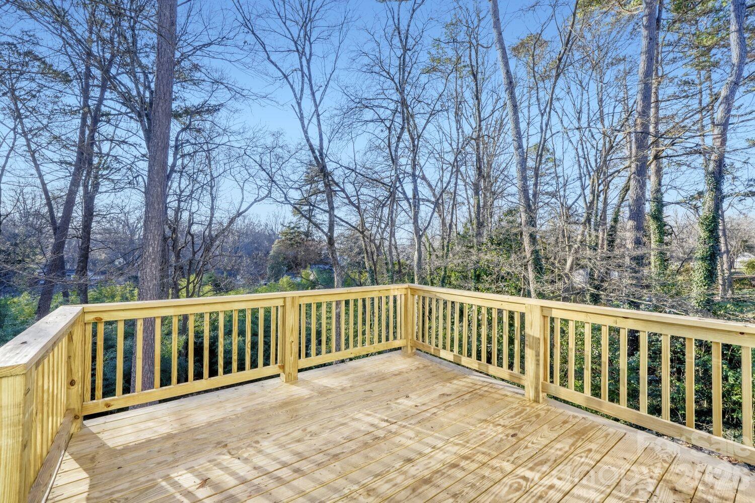 111 Marshdale Avenue SW — Concord