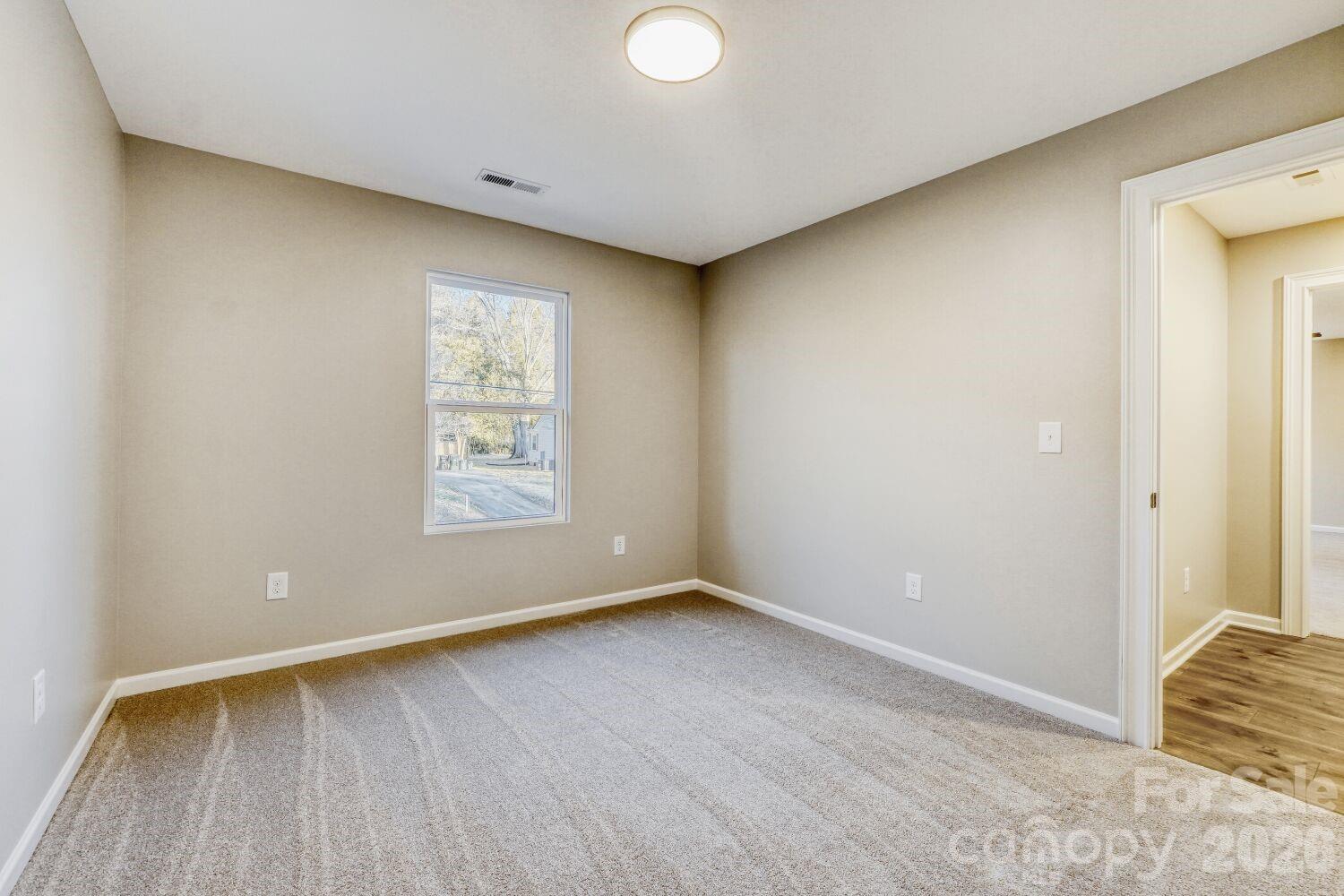 111 Marshdale Avenue SW — Concord