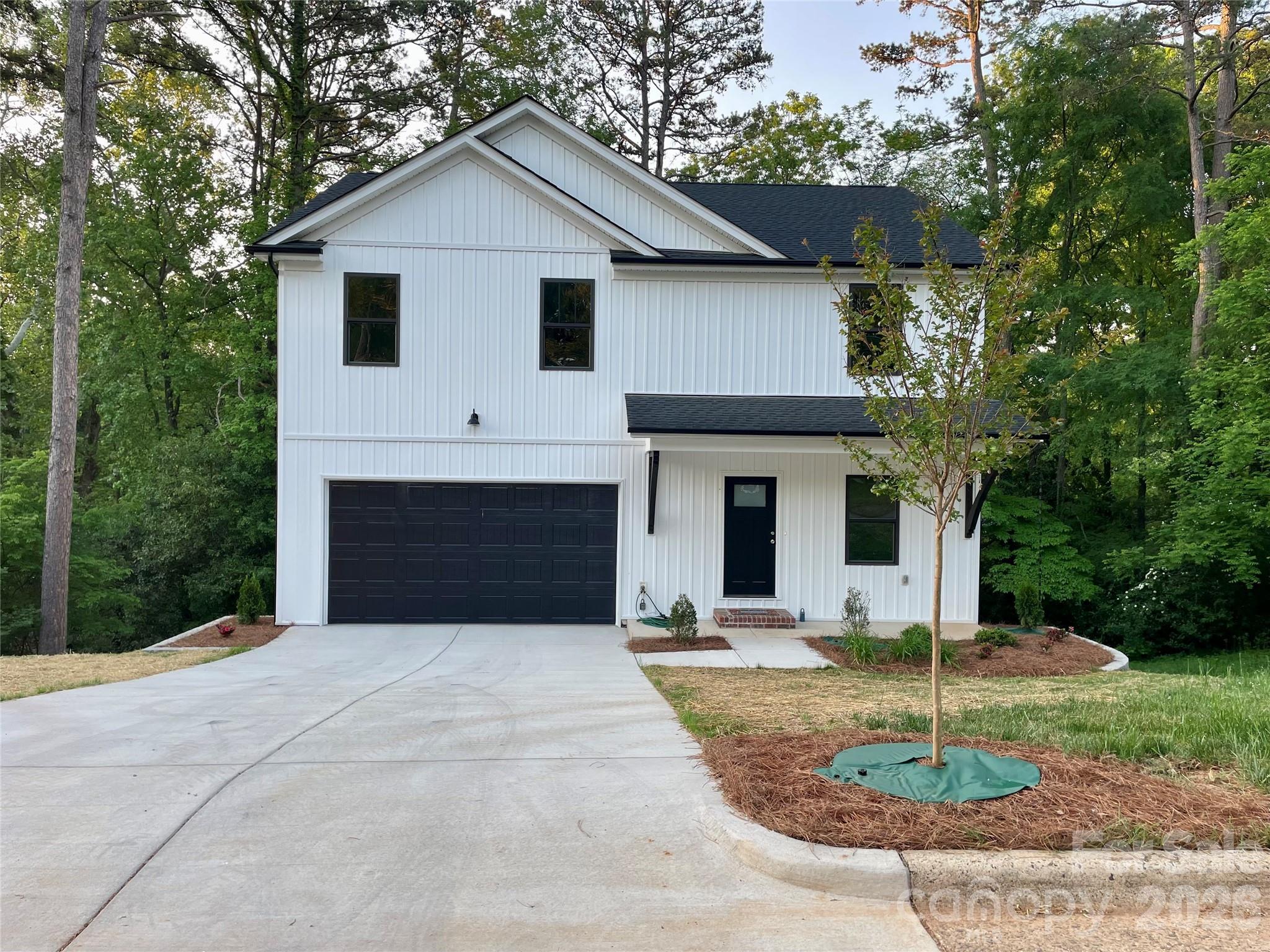 111 Marshdale Avenue SW — Concord