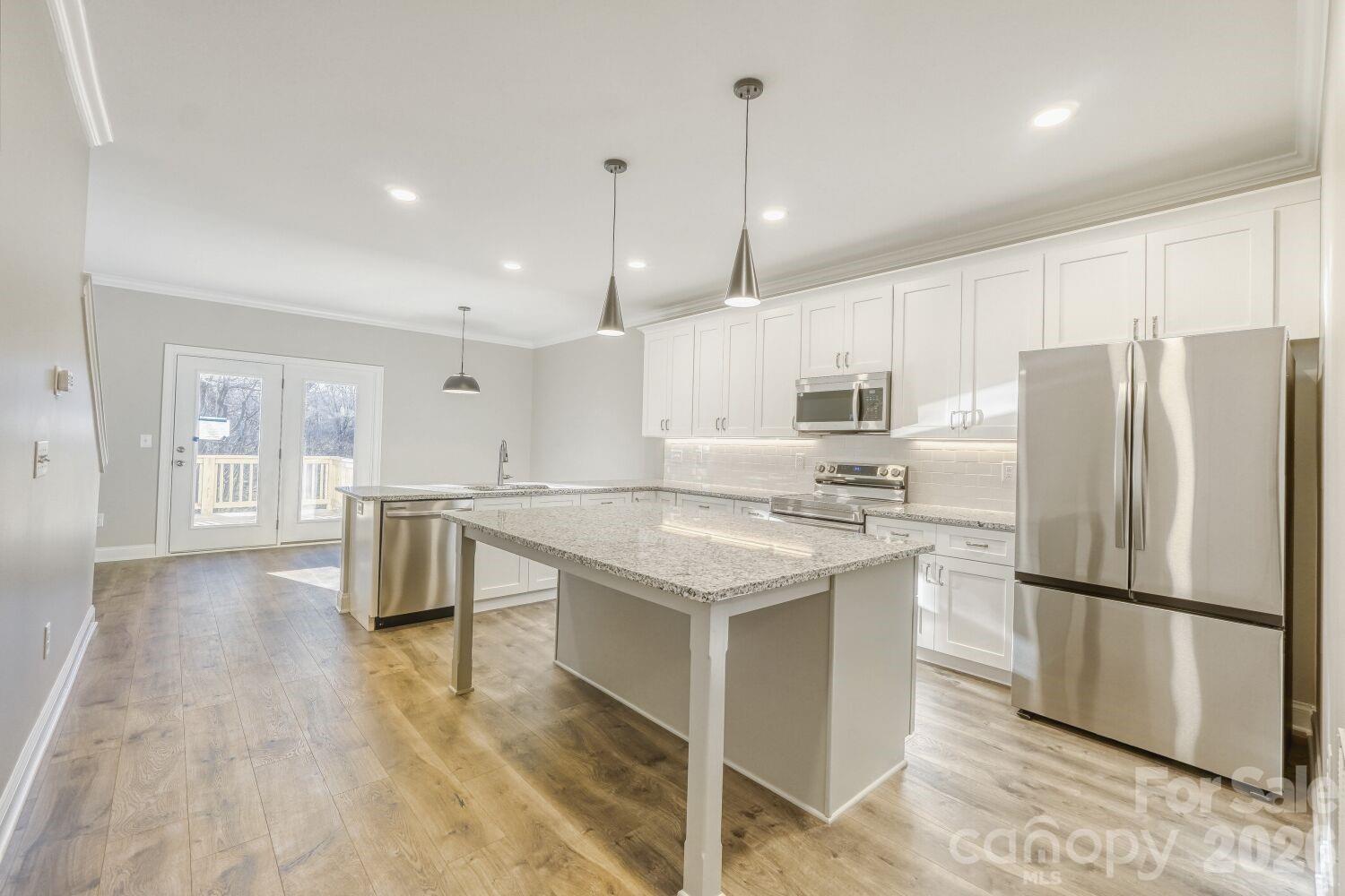 111 Marshdale Avenue SW — Concord