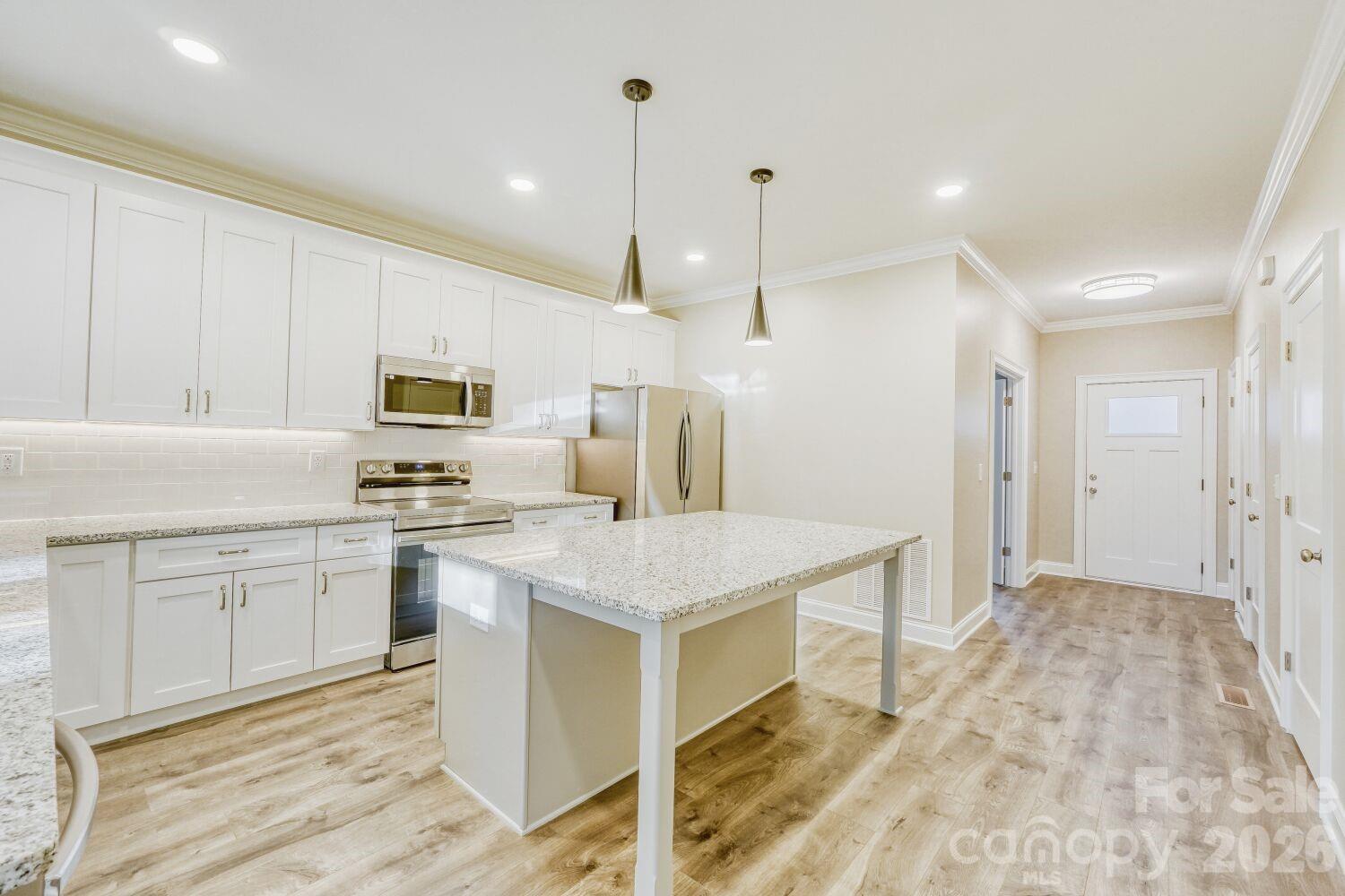 111 Marshdale Avenue SW — Concord