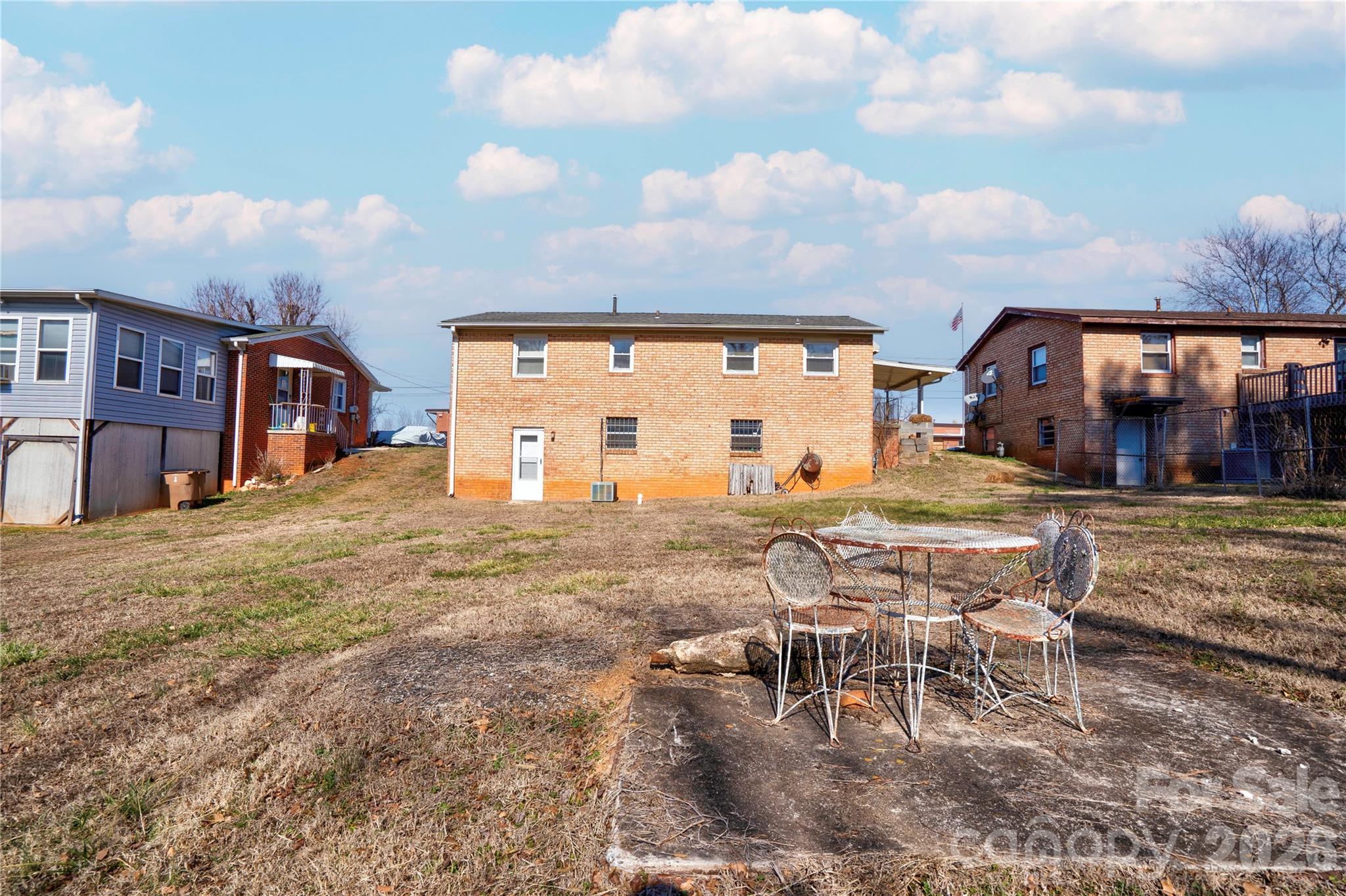 311 Best Street — Shelby