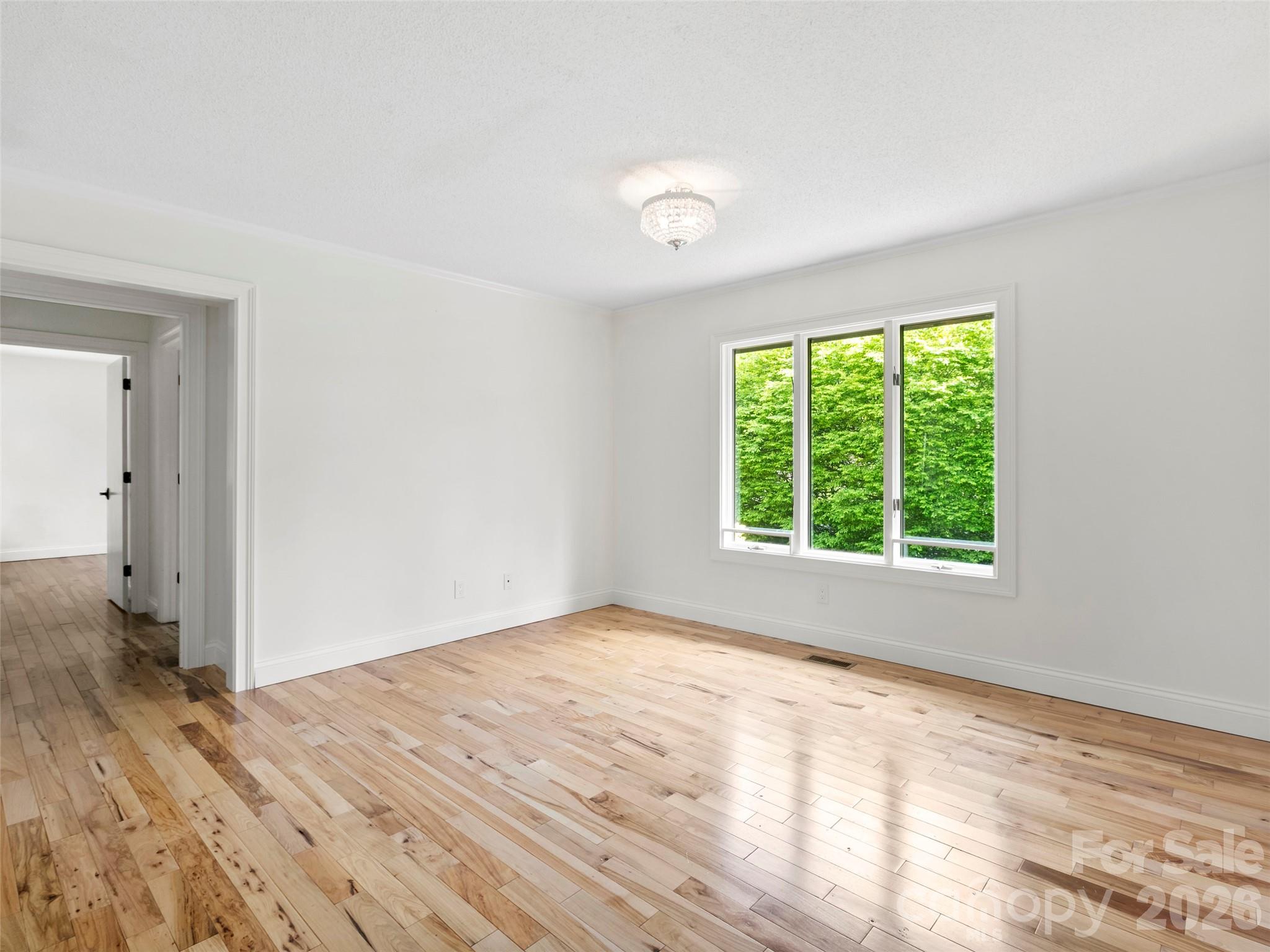 2731 Miller Lane — Hendersonville