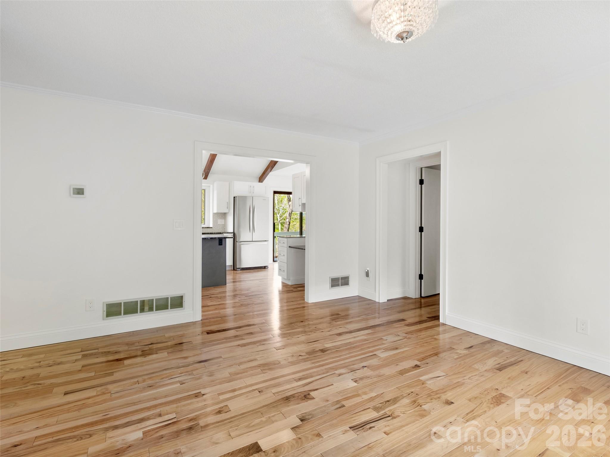 2731 Miller Lane — Hendersonville