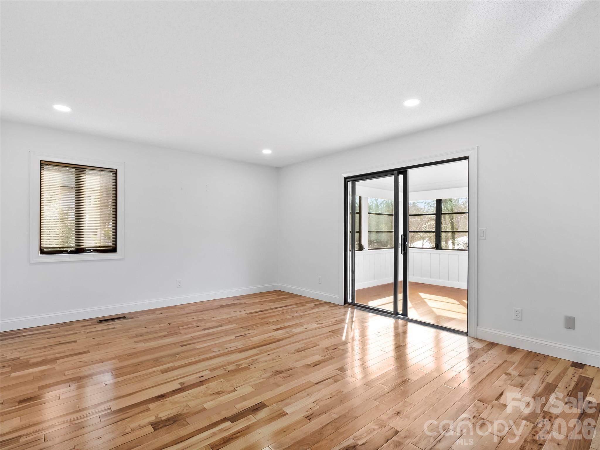 2731 Miller Lane — Hendersonville