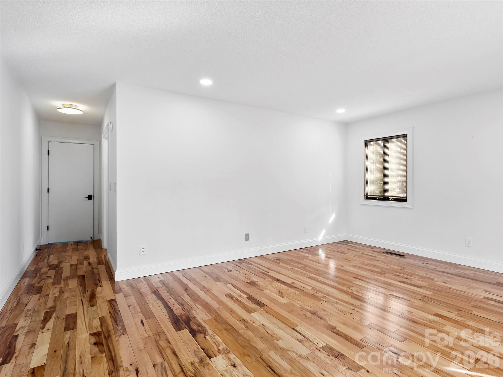 2731 Miller Lane — Hendersonville