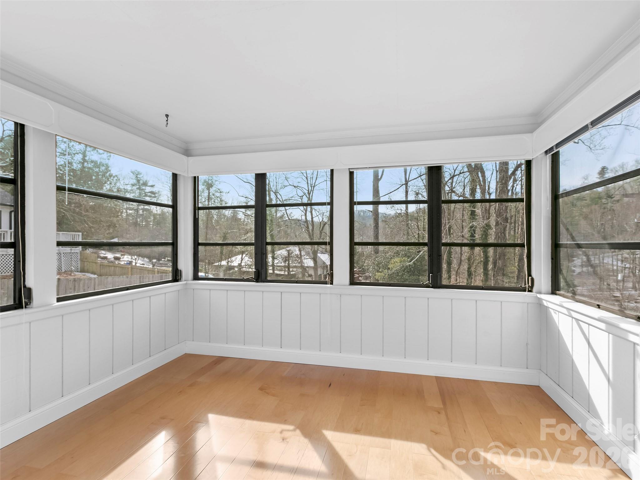 2731 Miller Lane — Hendersonville