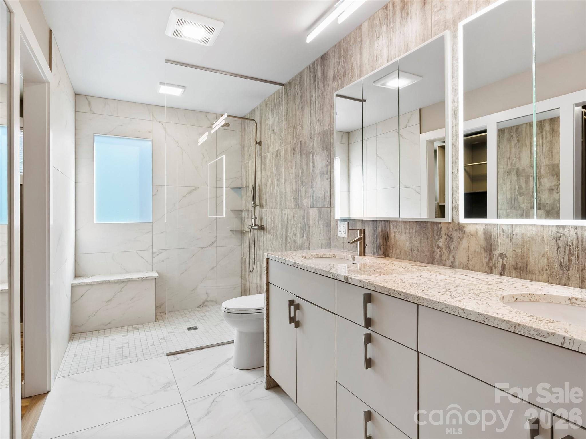 2731 Miller Lane — Hendersonville