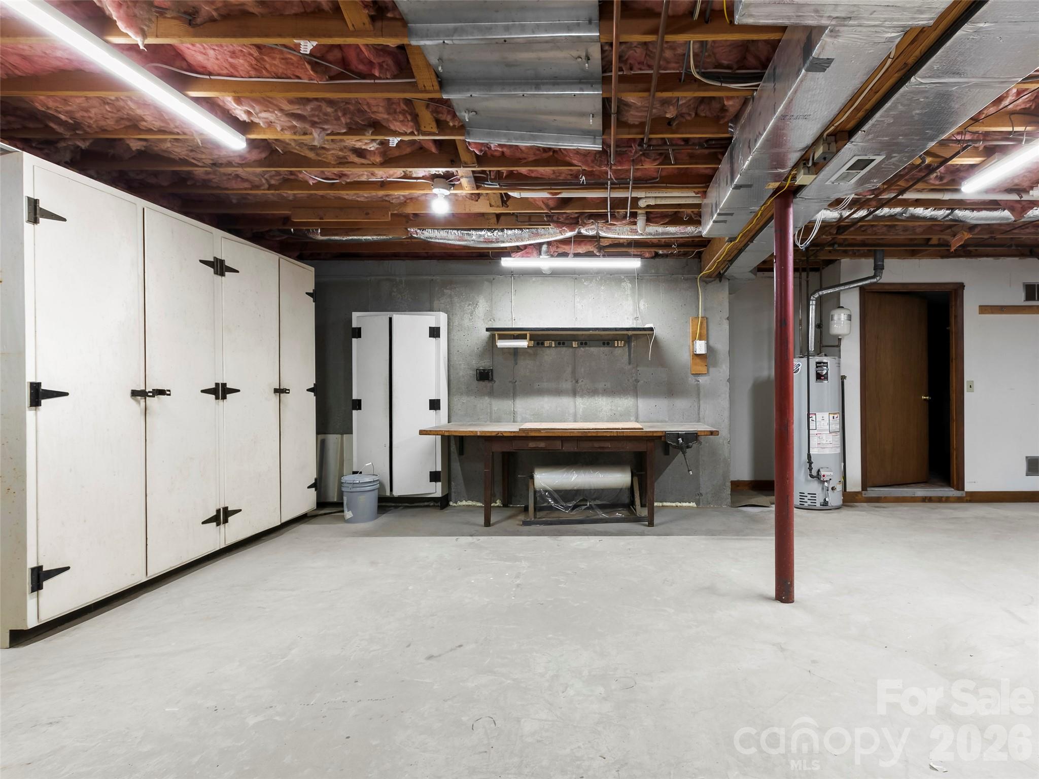 2731 Miller Lane — Hendersonville
