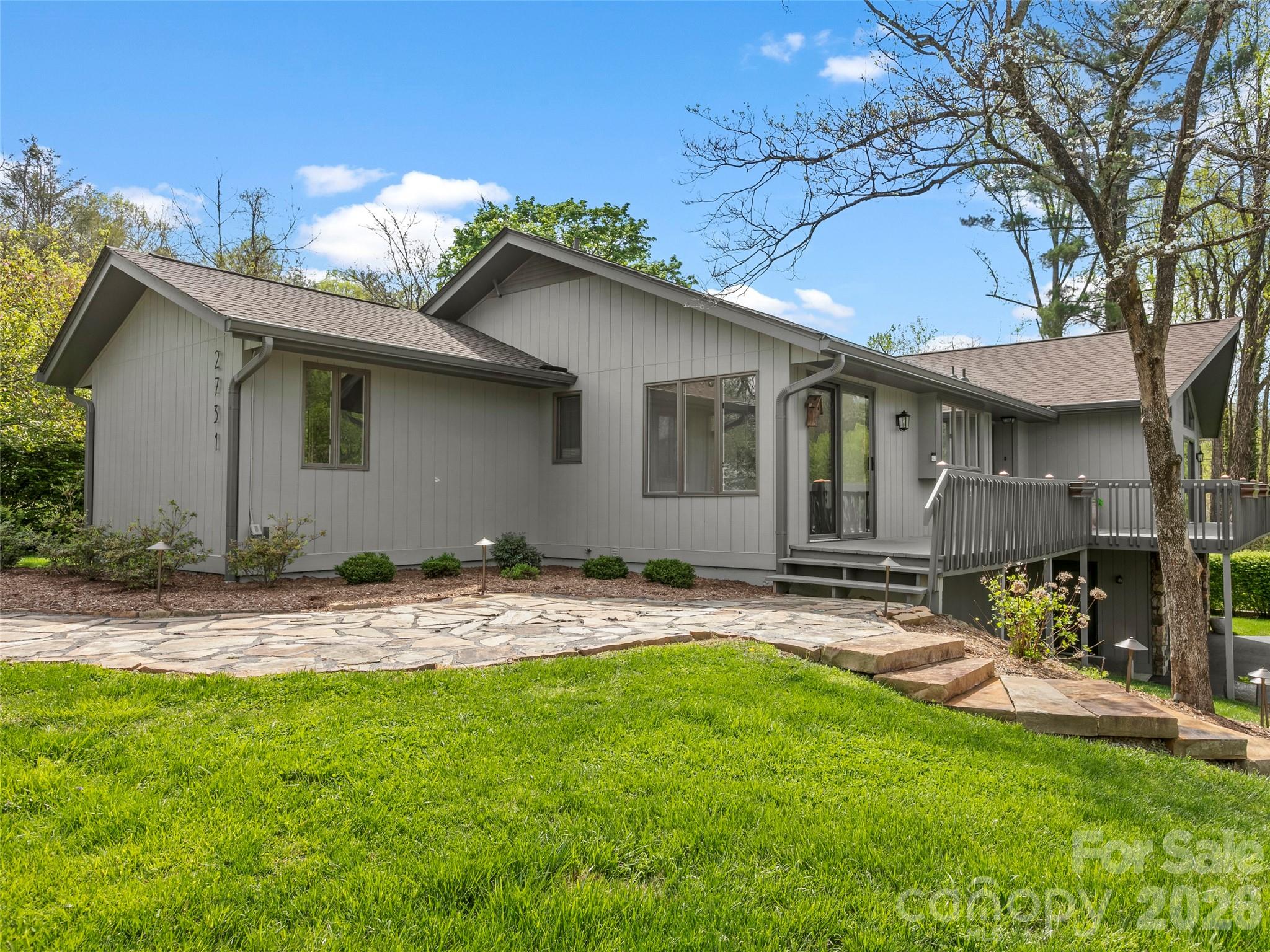 2731 Miller Lane — Hendersonville