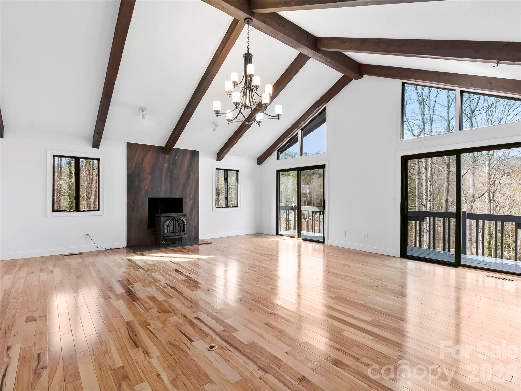 2731 Miller Lane — Hendersonville