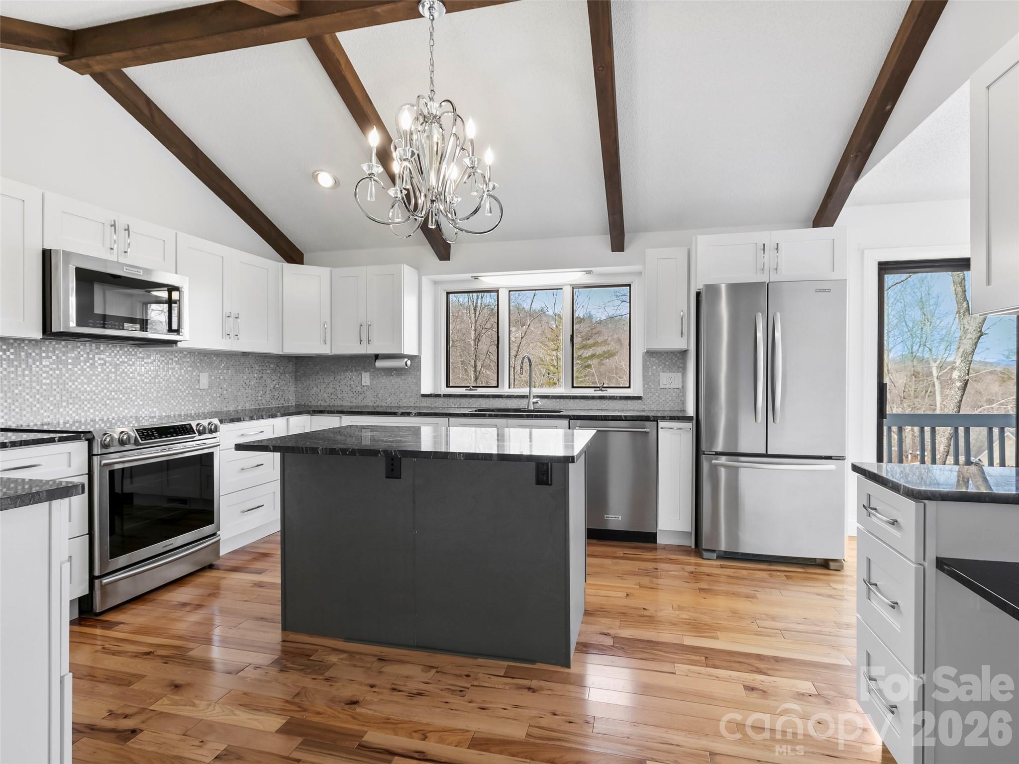 2731 Miller Lane — Hendersonville