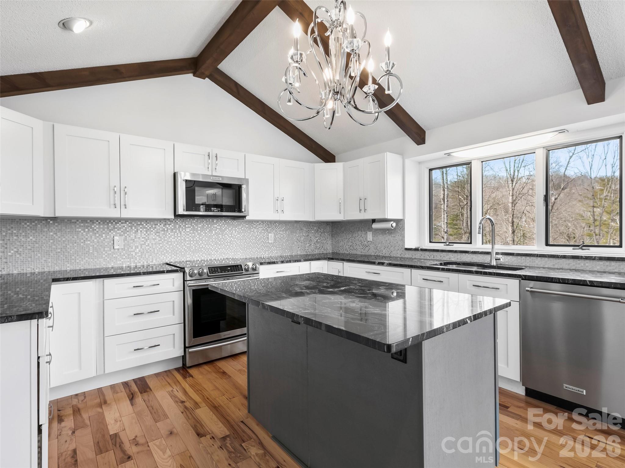 2731 Miller Lane — Hendersonville