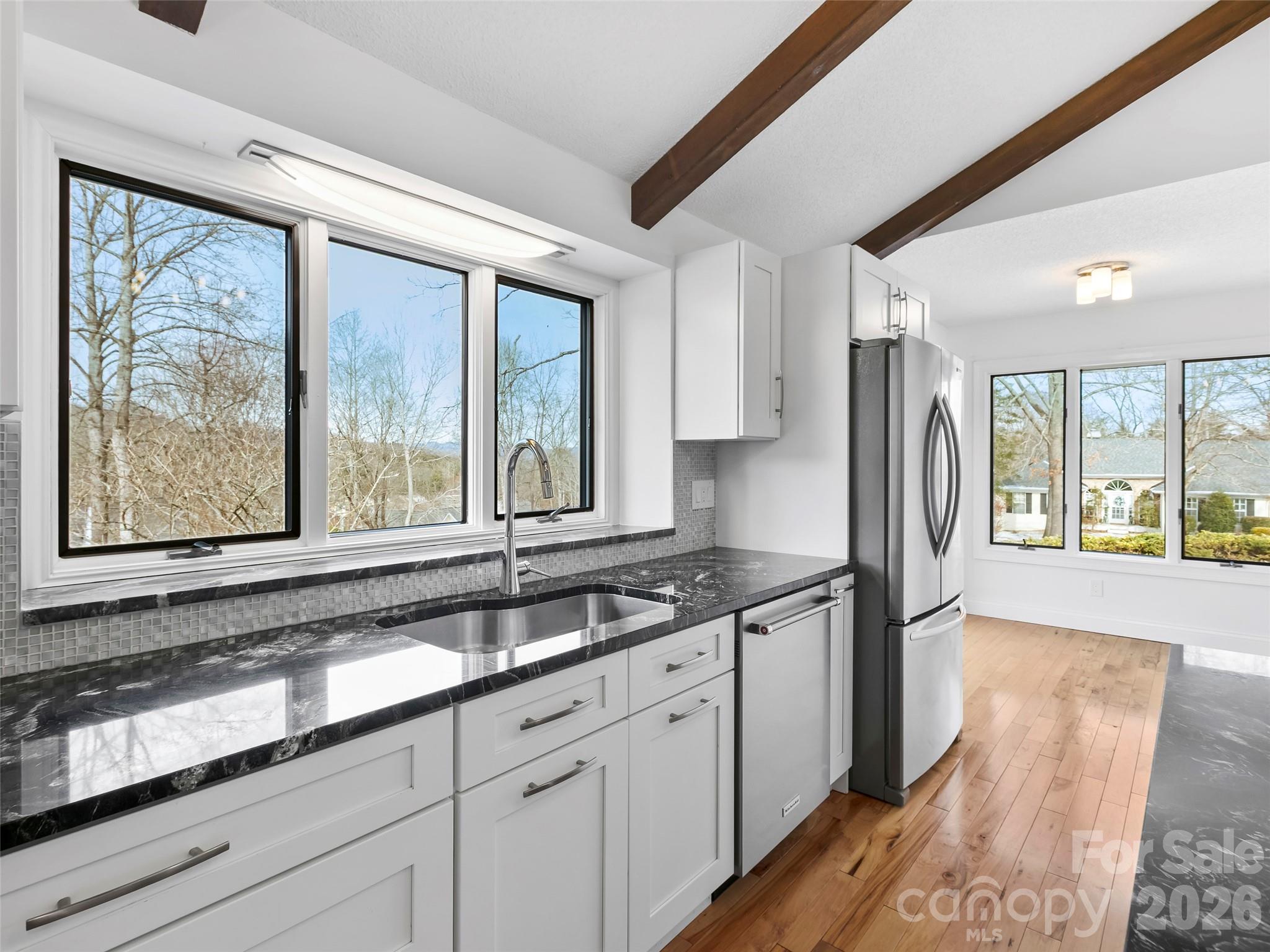 2731 Miller Lane — Hendersonville