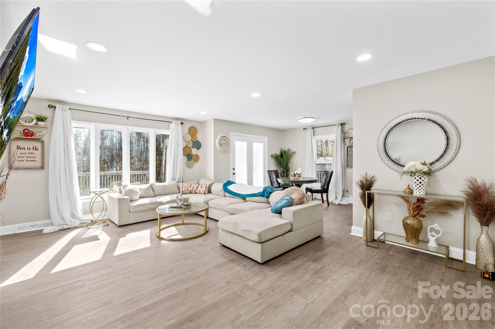 121 Rustic Way Lane — Mooresville