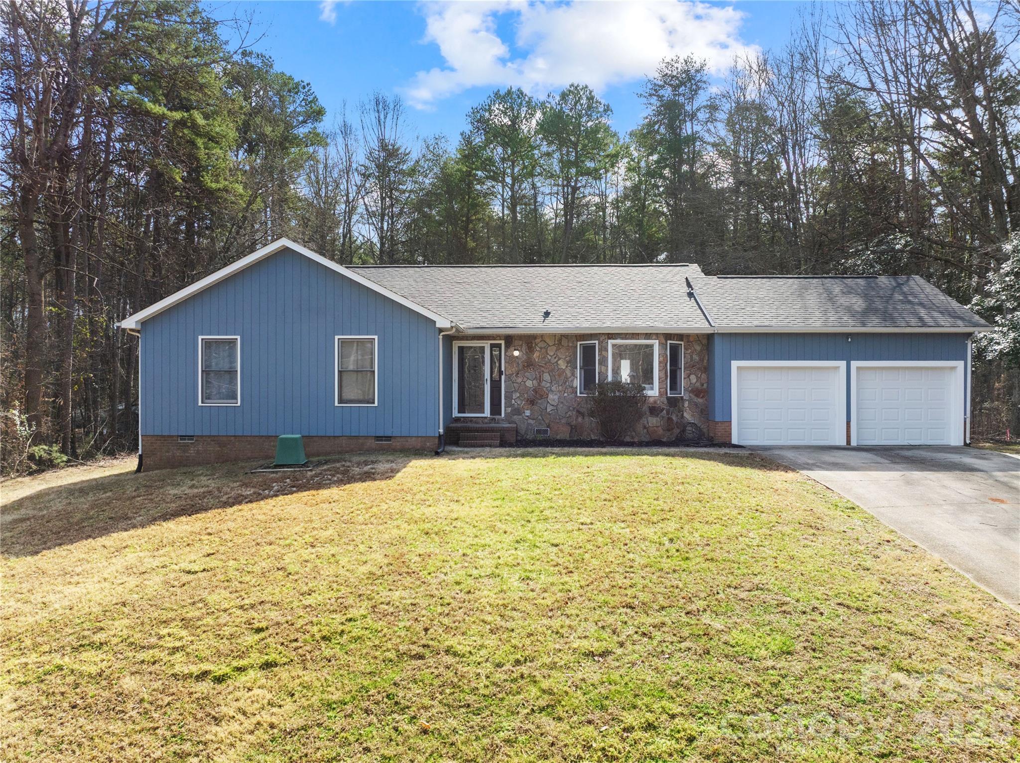 121 Rustic Way Lane — Mooresville