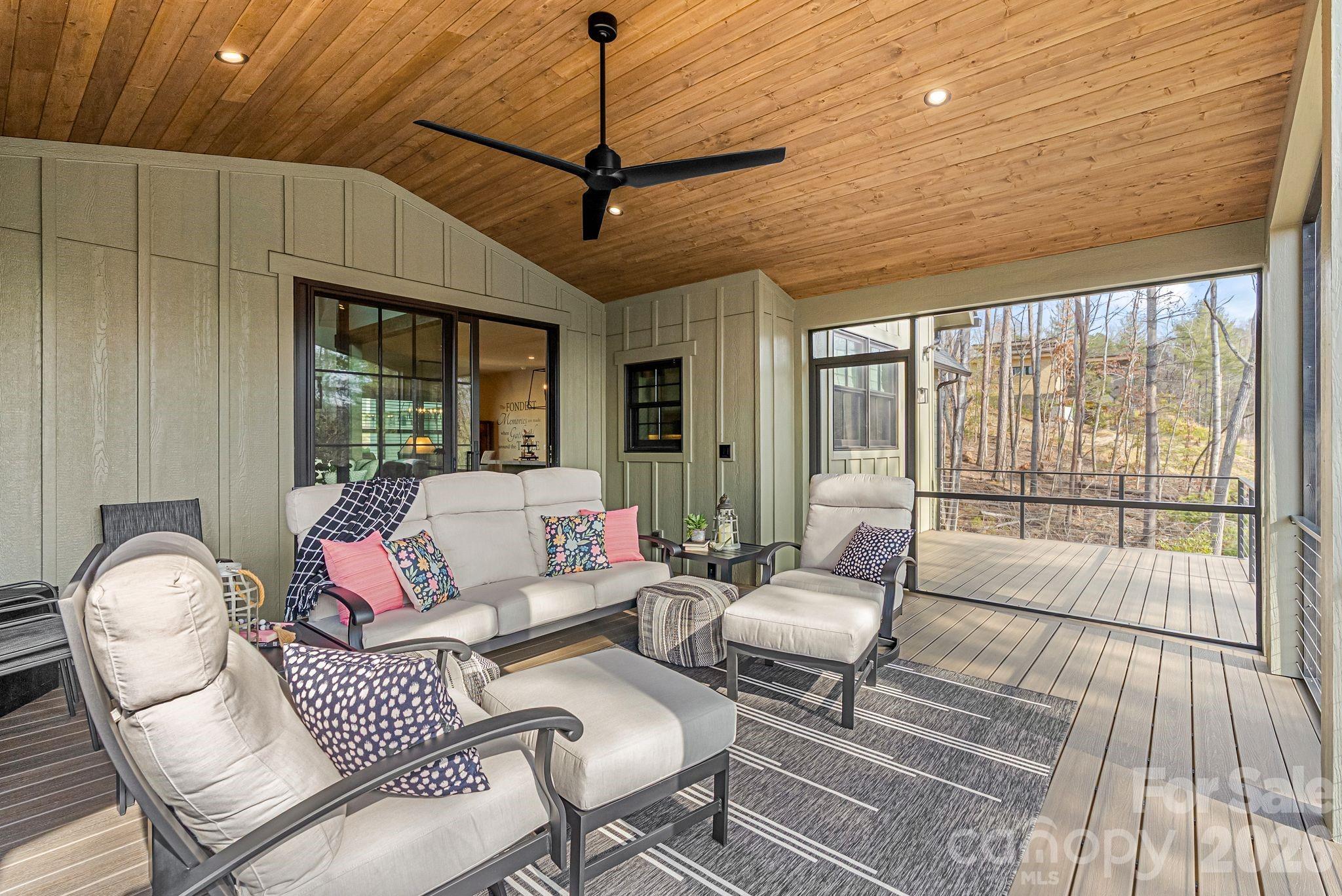 157 Riverbend Forest Drive — Asheville