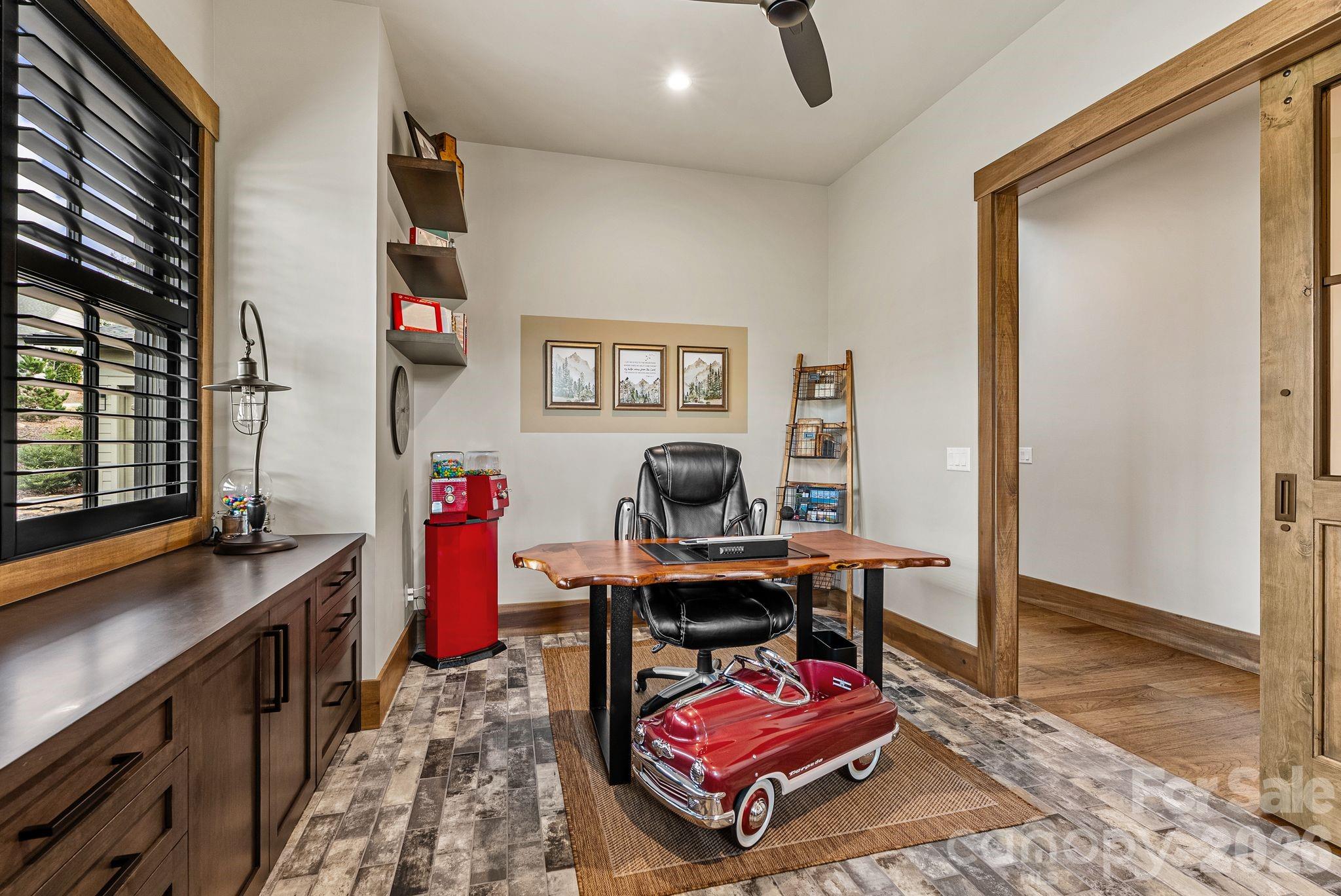 157 Riverbend Forest Drive — Asheville