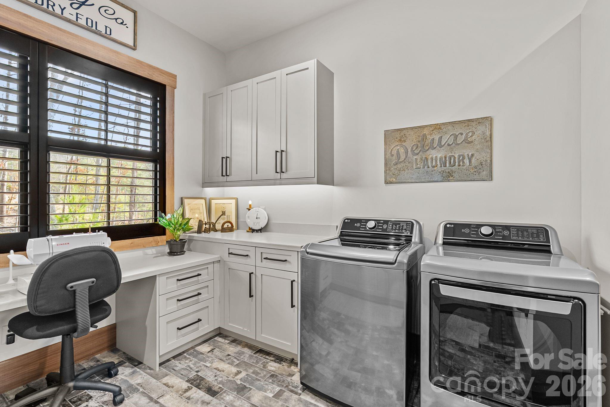 157 Riverbend Forest Drive — Asheville