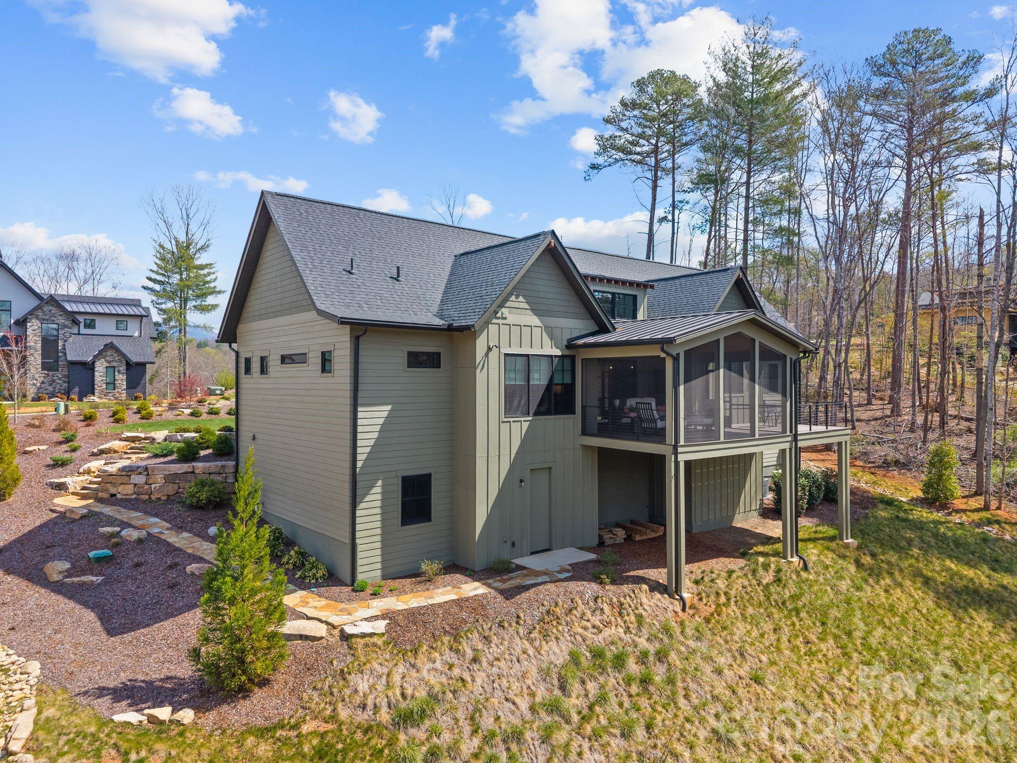 157 Riverbend Forest Drive — Asheville