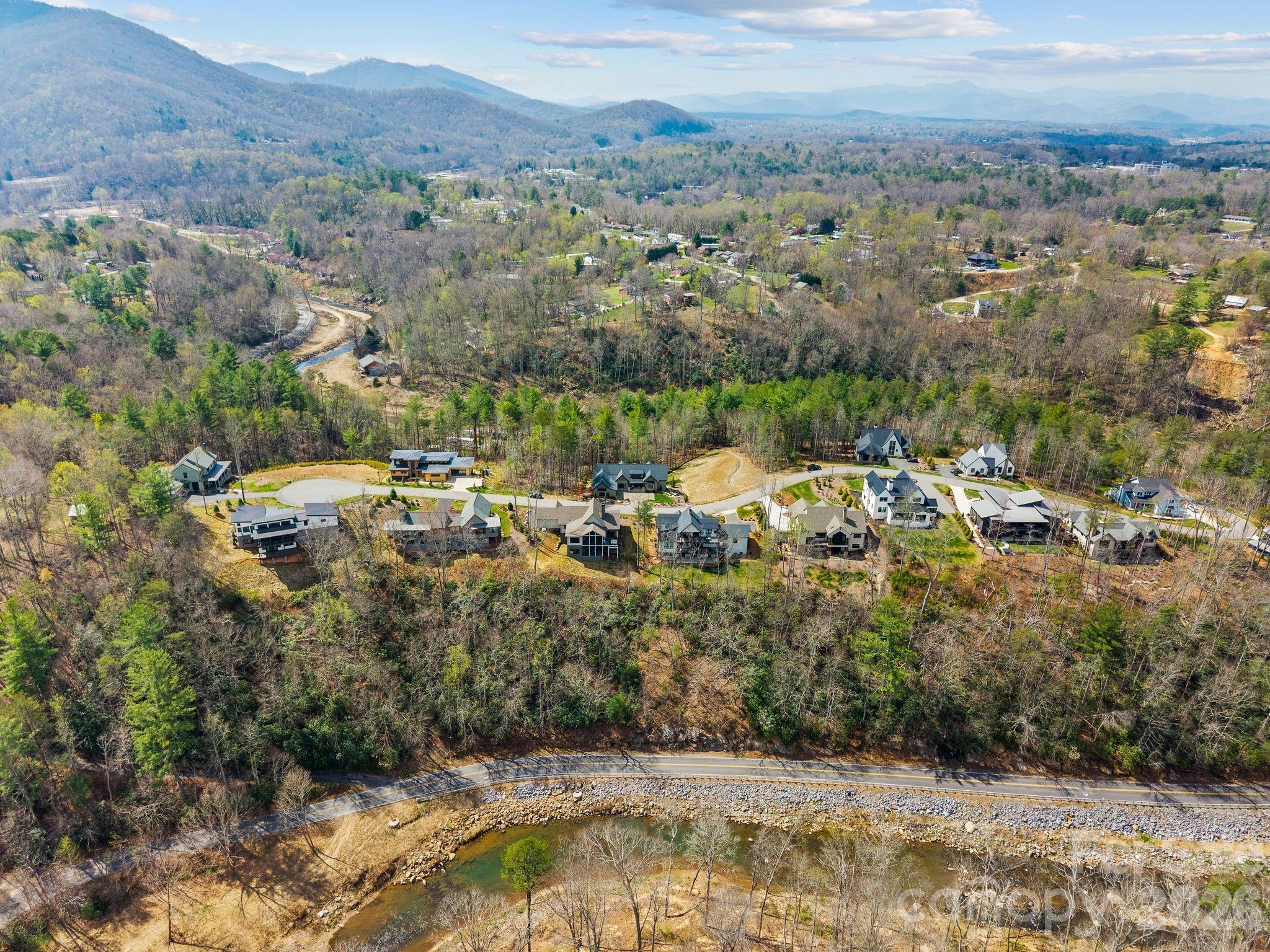 157 Riverbend Forest Drive — Asheville