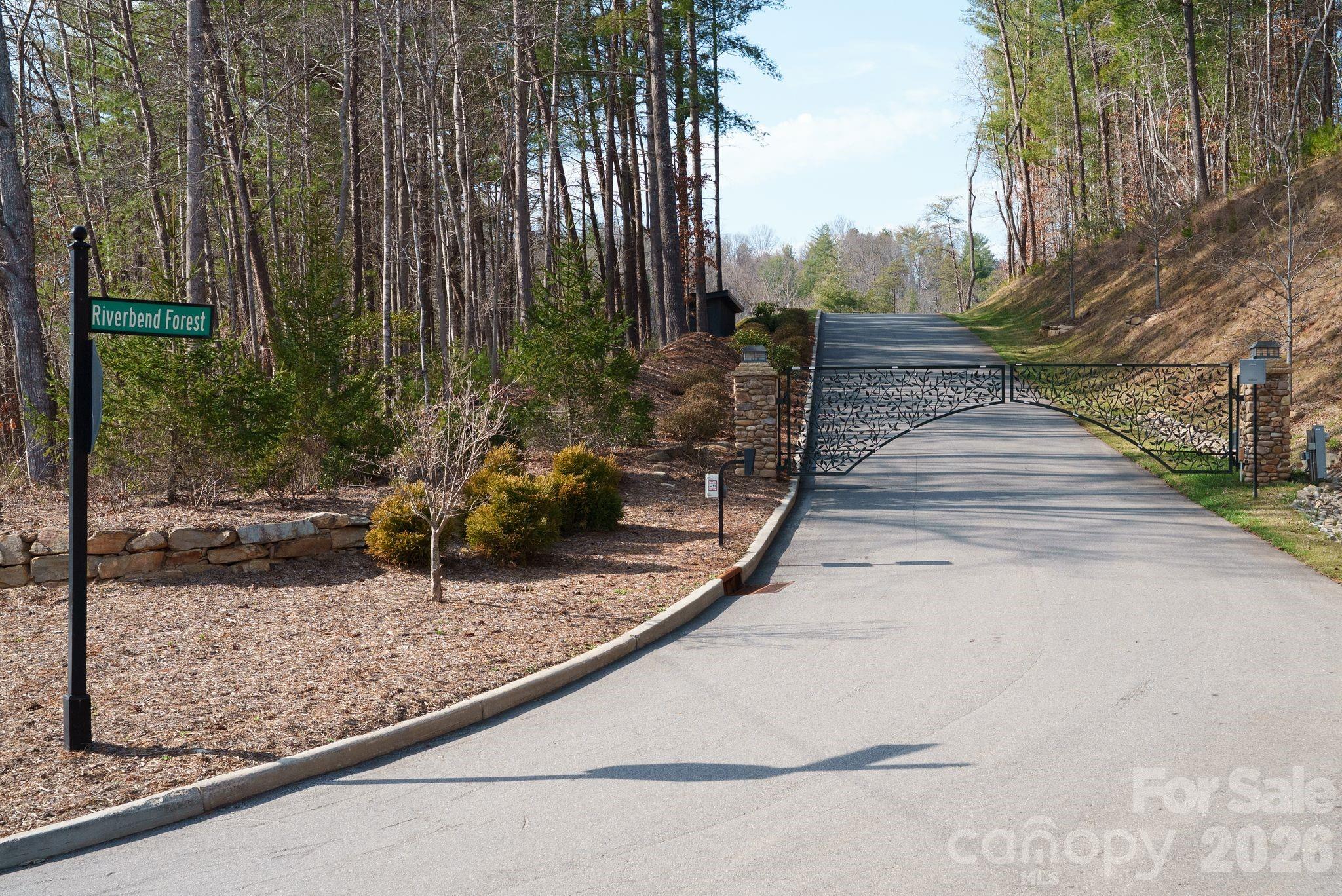 157 Riverbend Forest Drive — Asheville
