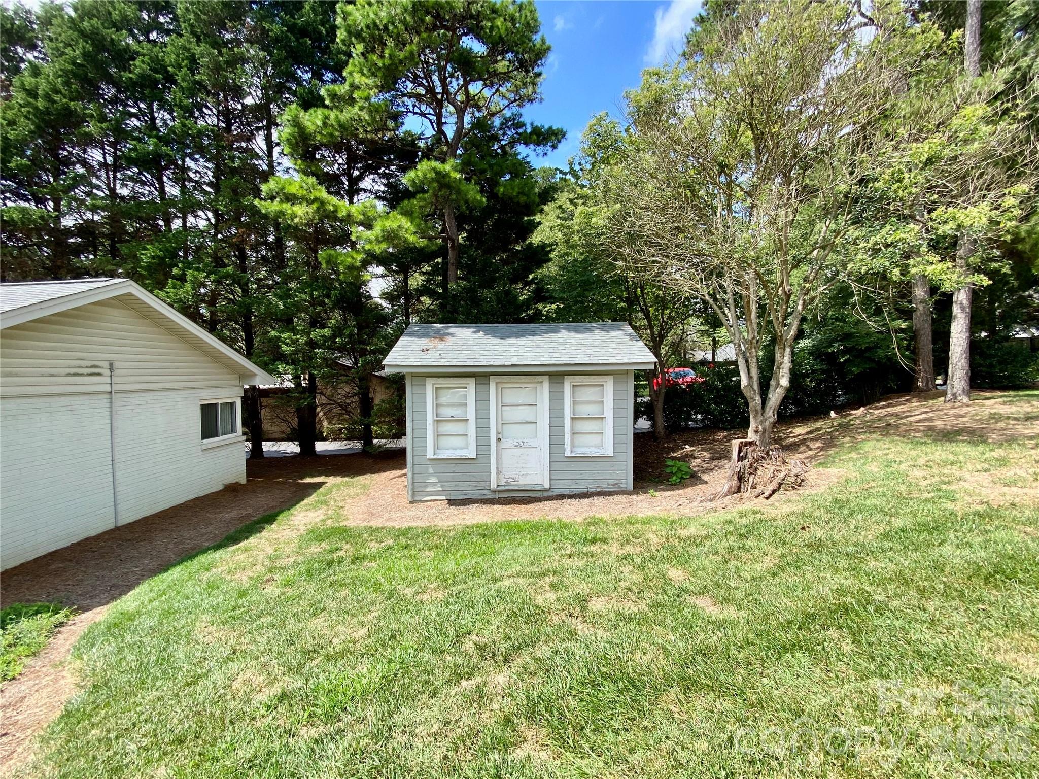 400 Statesville Boulevard — Salisbury