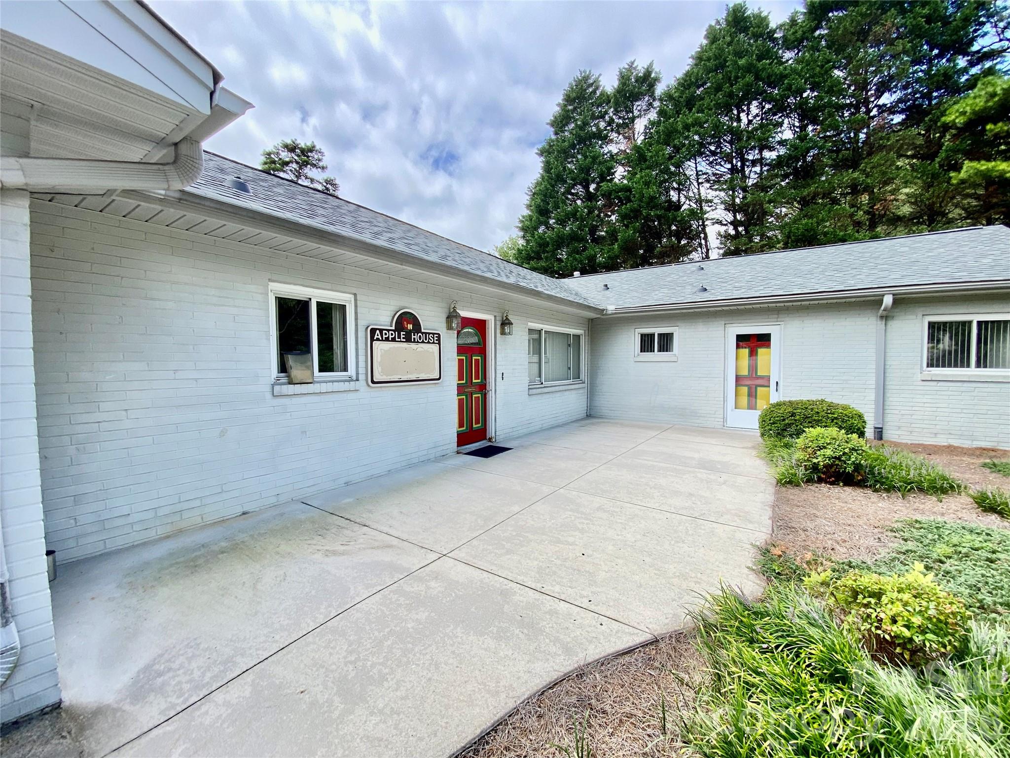 400 Statesville Boulevard — Salisbury
